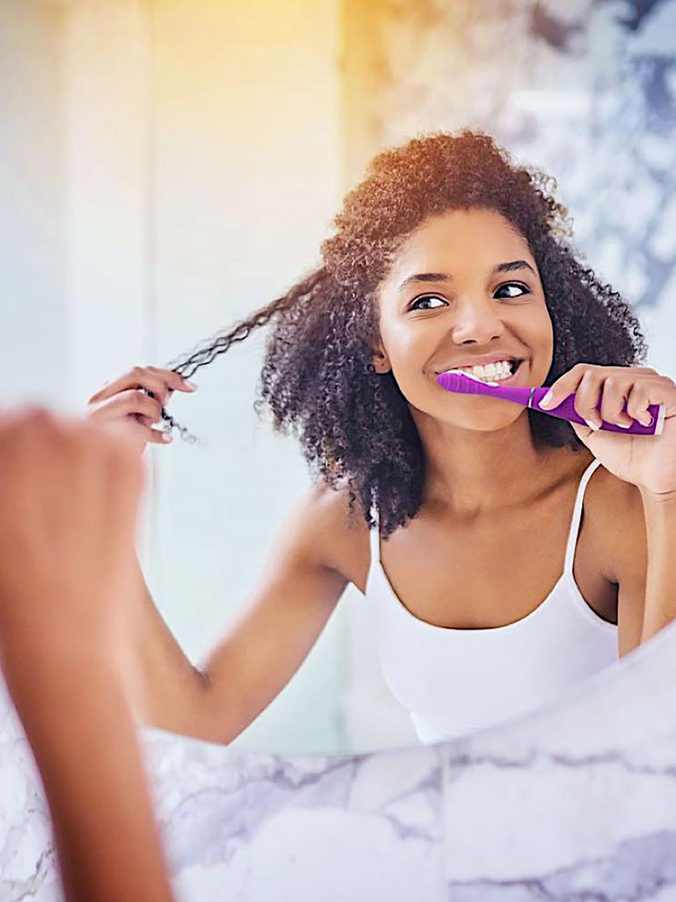  image of foreo-issa-4-smile-enchanted-violet