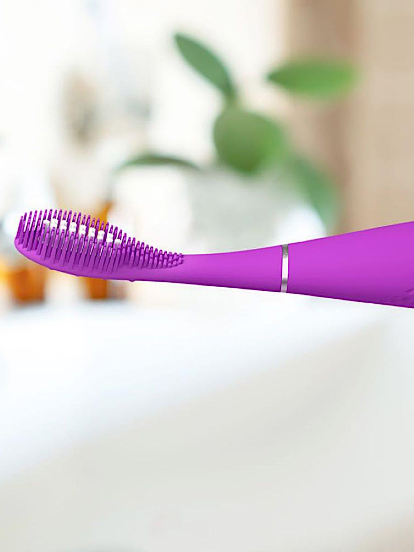  image of foreo-issa-4-smile-enchanted-violet