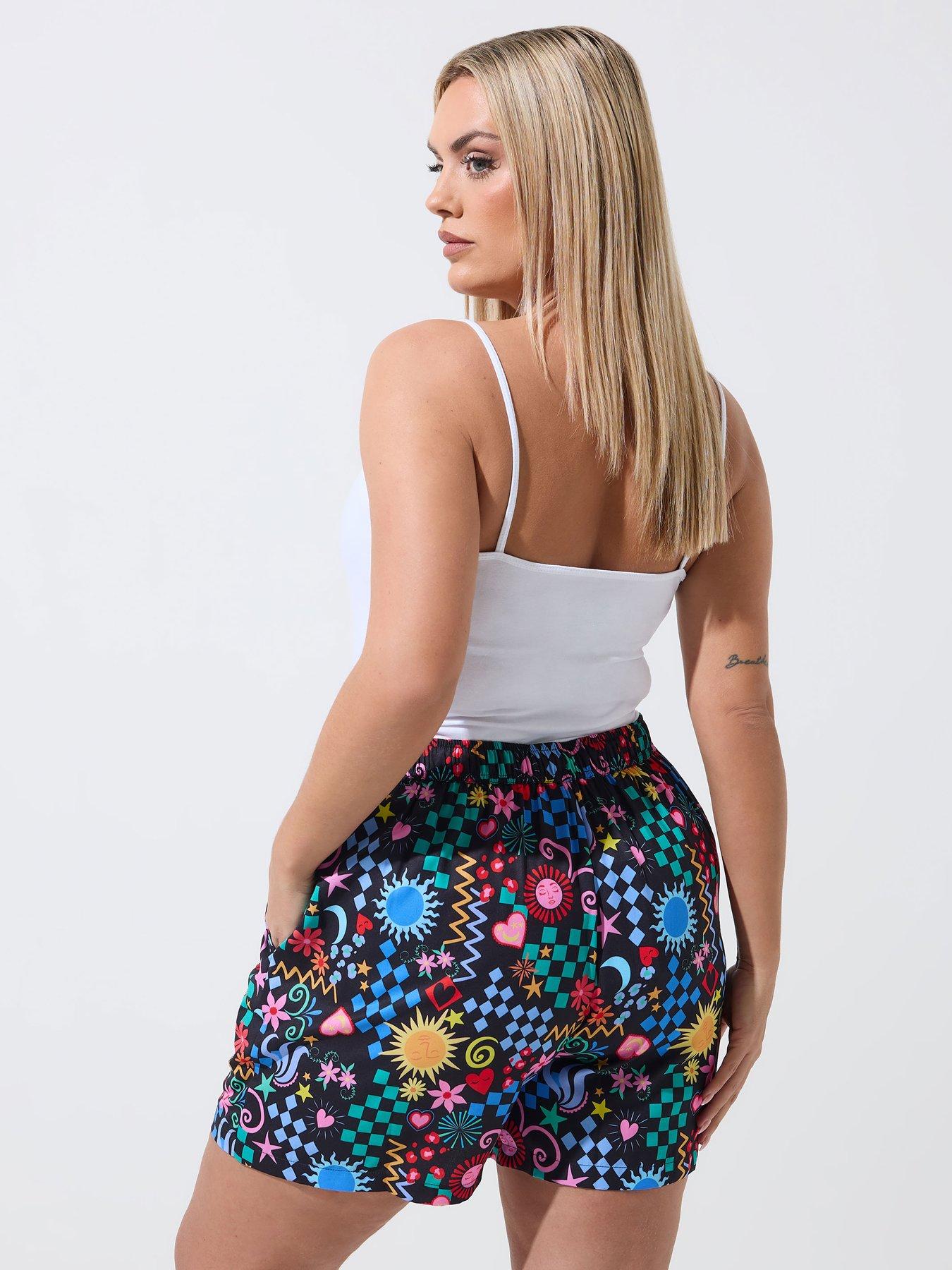 Image 2 of 5 of Yours Curve Shorts Co-Ord Set - Black