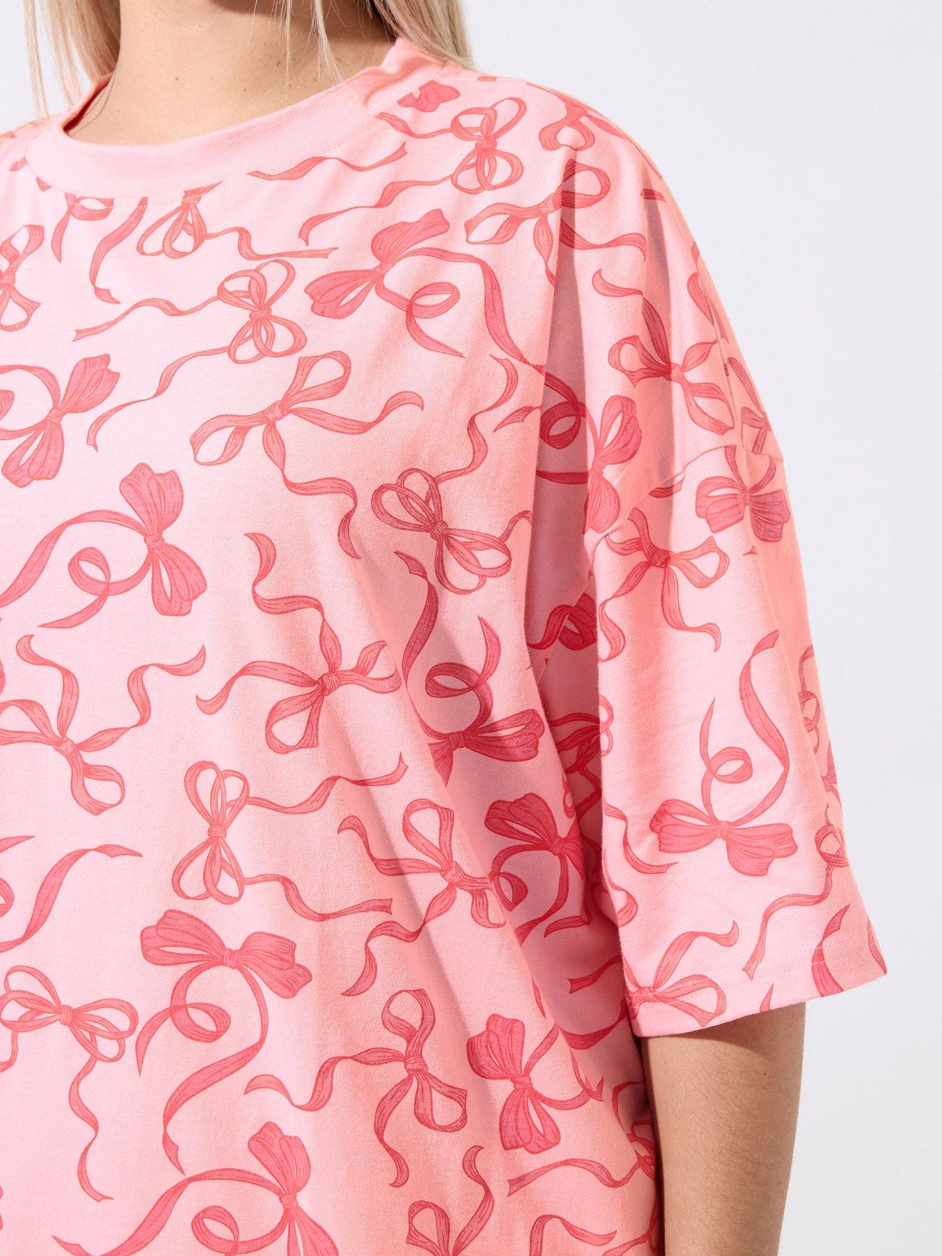 Image 4 of 5 of Yours Curve Bow Print Pyjama Set - Pink