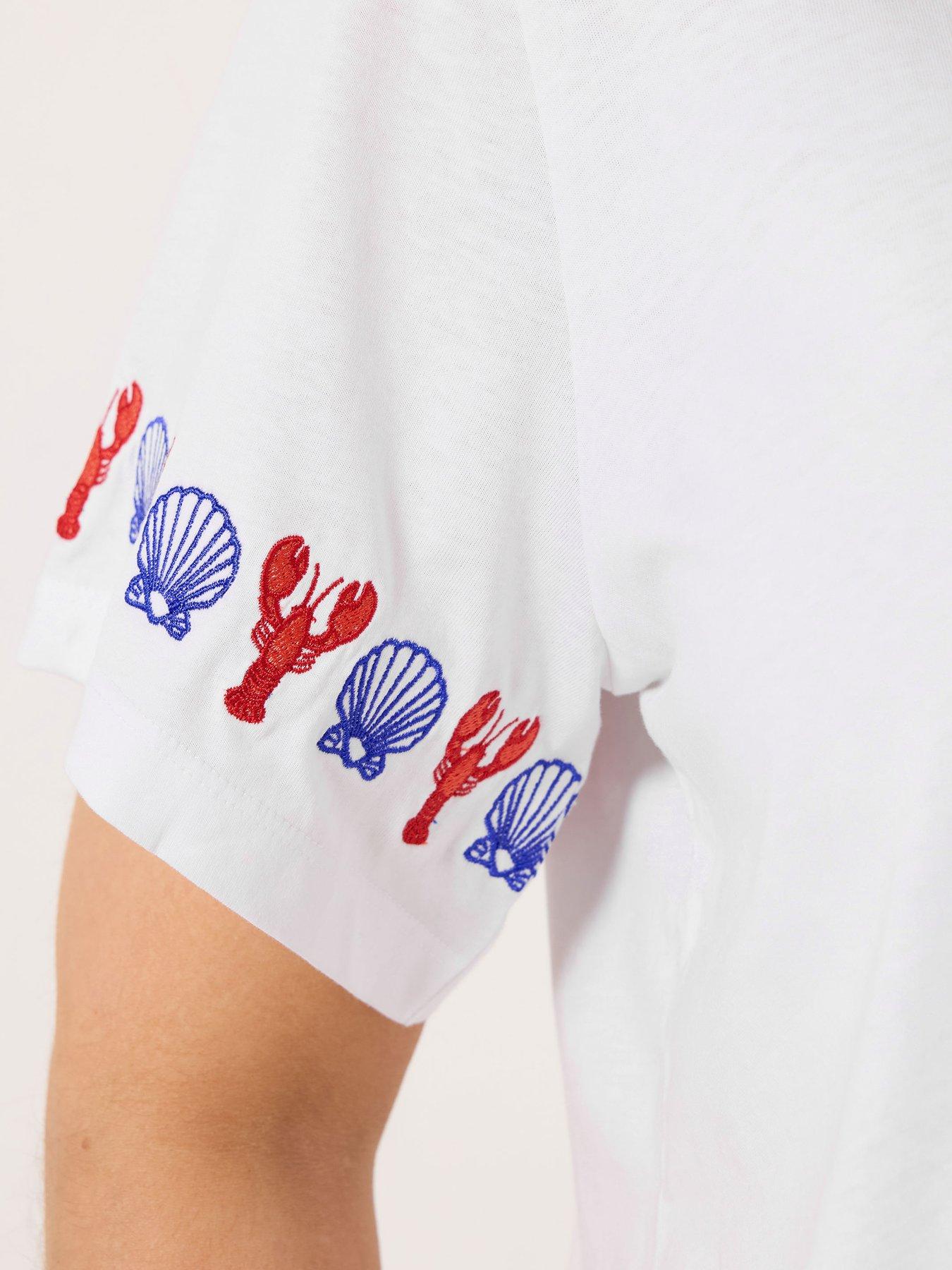 Image 4 of 5 of Yours Curve Printed Embroidery T-Shirt - White