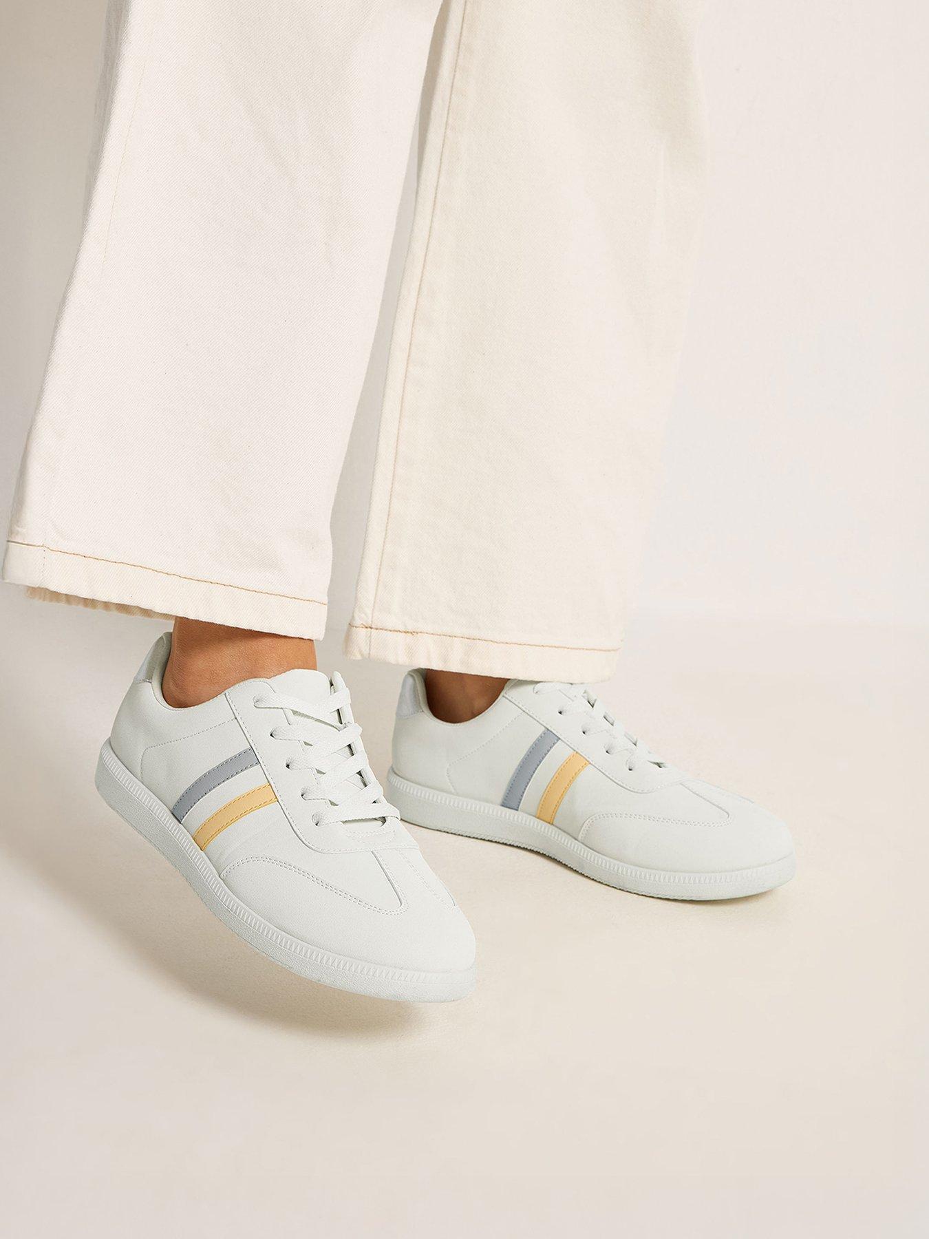 Image 1 of 4 of Yours Extra Wide Fit Retro Stripe Trainer - White
