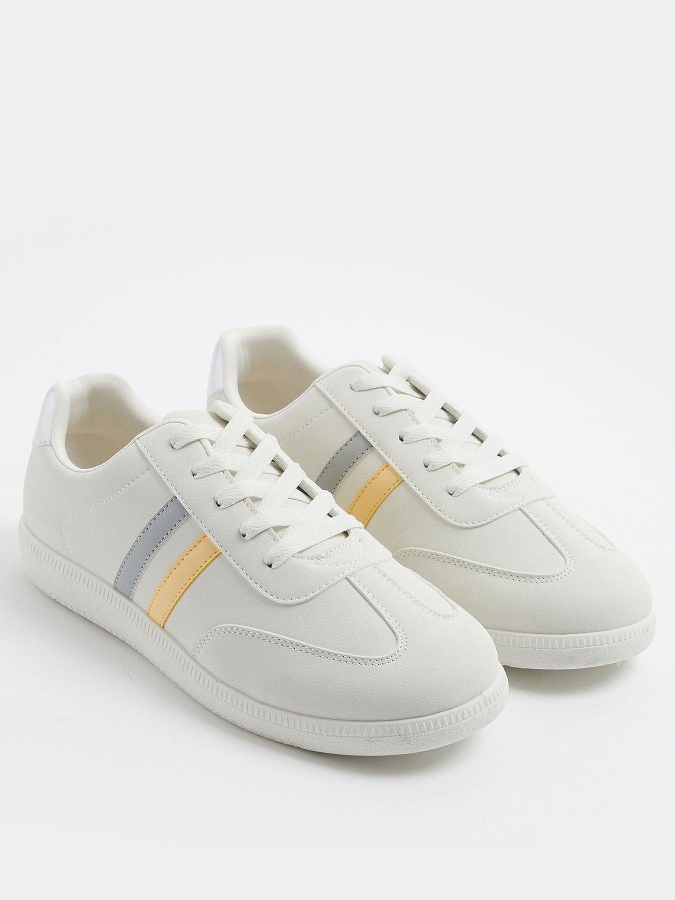 Image 2 of 4 of Yours Extra Wide Fit Retro Stripe Trainer - White