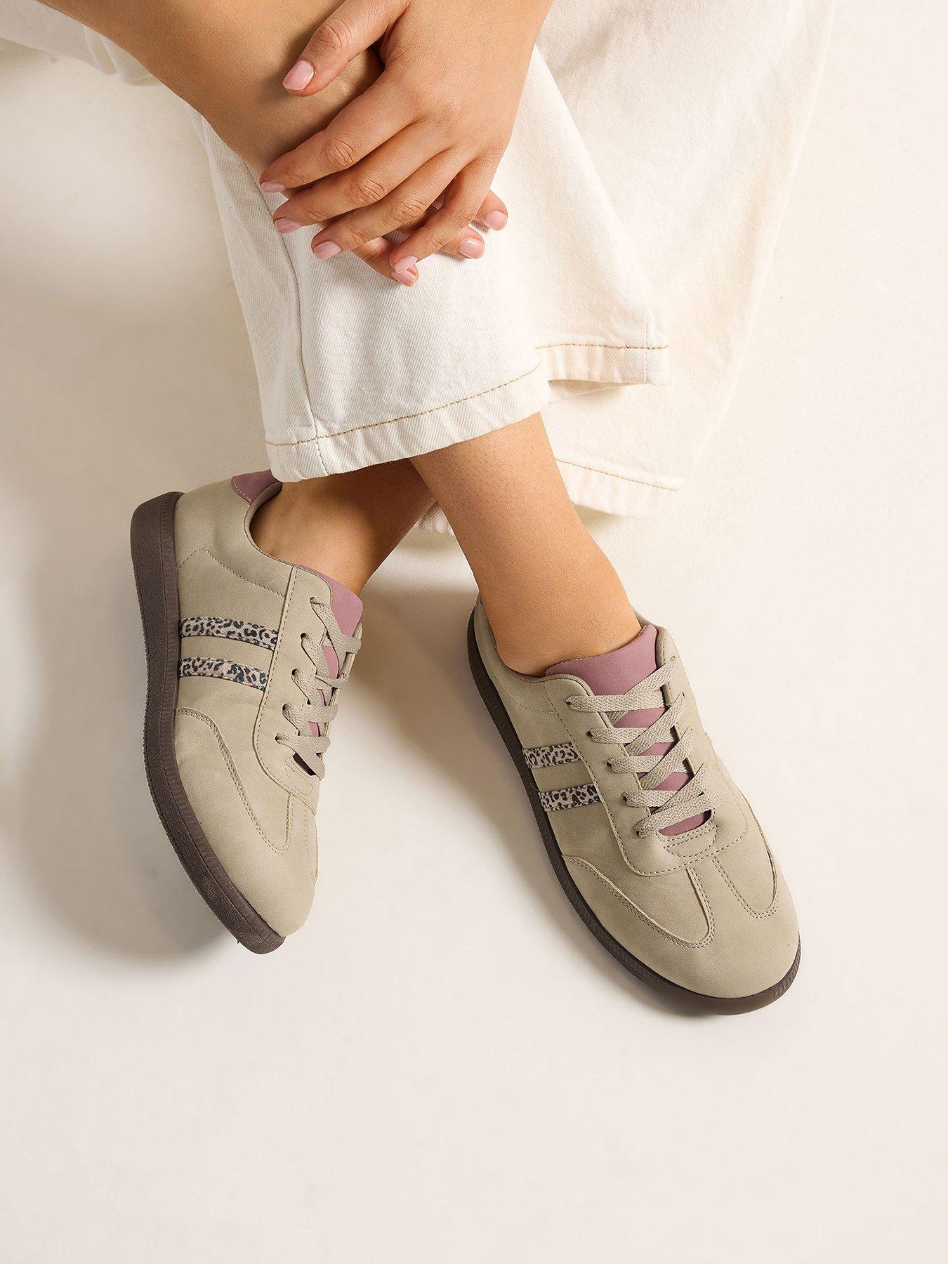 Yours Extra Wide Fit Retro Stripe Trainer - Cream