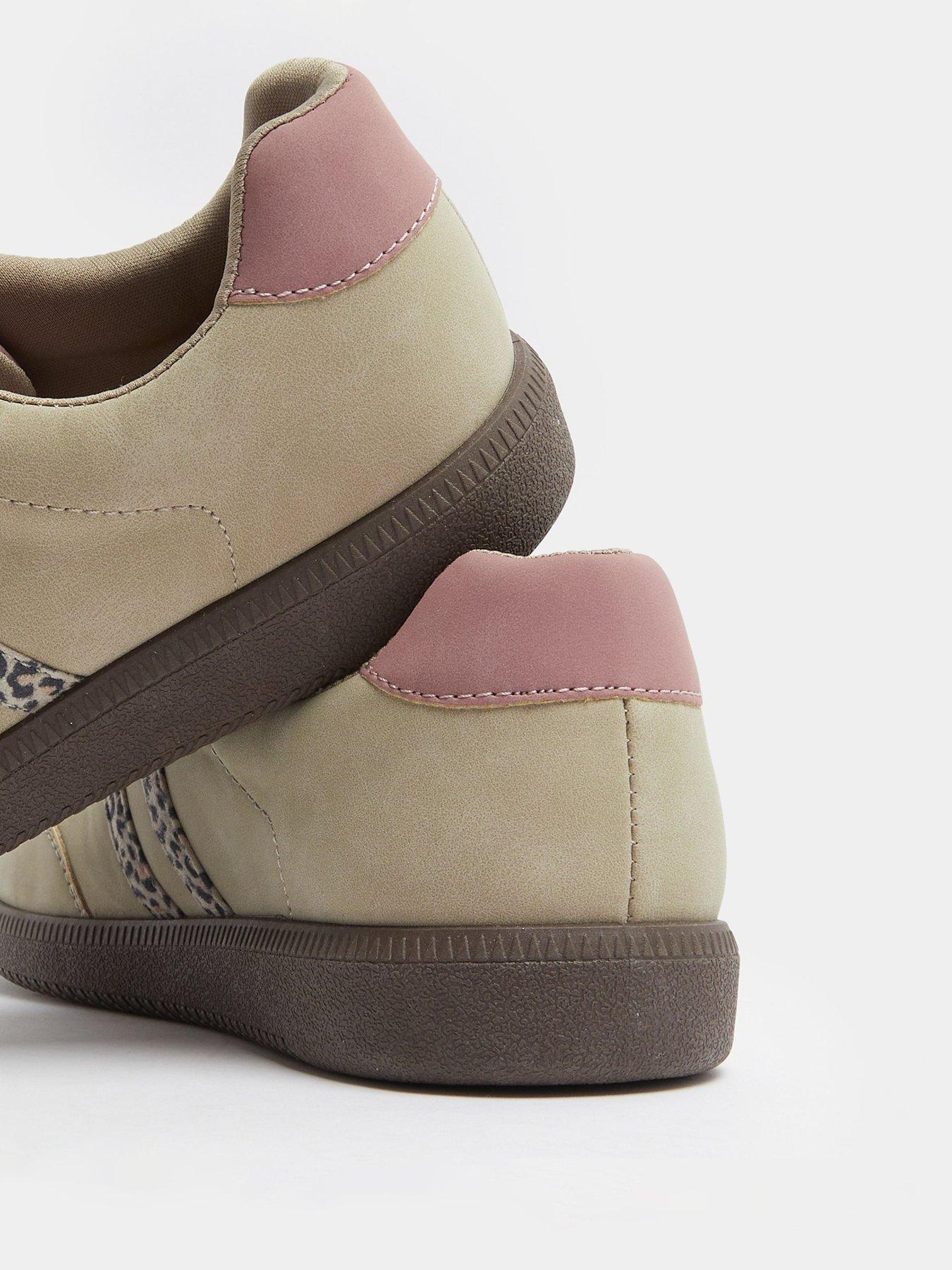 Image 3 of 4 of Yours Extra Wide Fit Retro Stripe Trainer - Cream