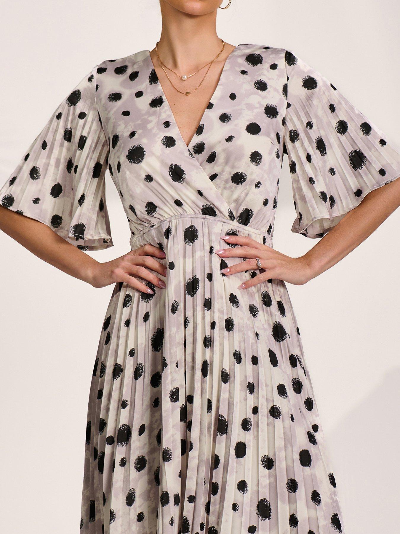 Image 4 of 7 of Jolie Moi Pleated Wrap Midi Dress - White