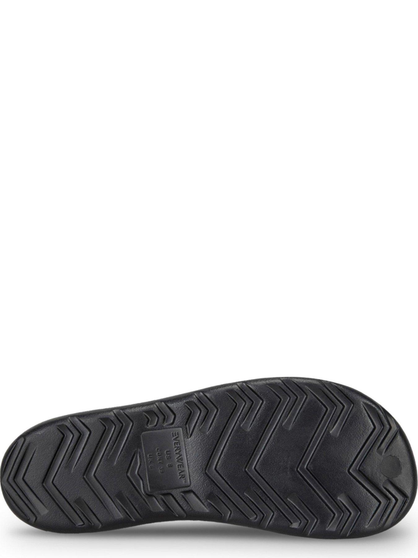  image of totes-solbounce-ladies-toe-post-animal-print