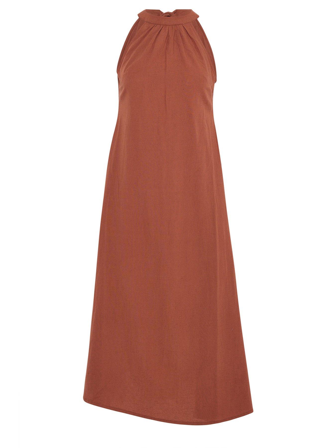 Image 6 of 6 of PixieGirl Petite Halter Neck Maxi Dress - Red
