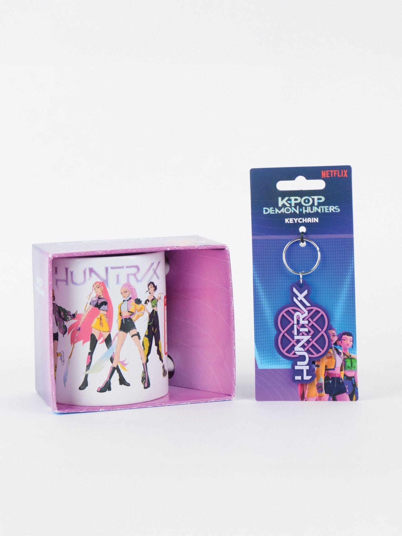 Netflix K- Pop Demon Hunters Huntrix Mug And Keyring Bundle