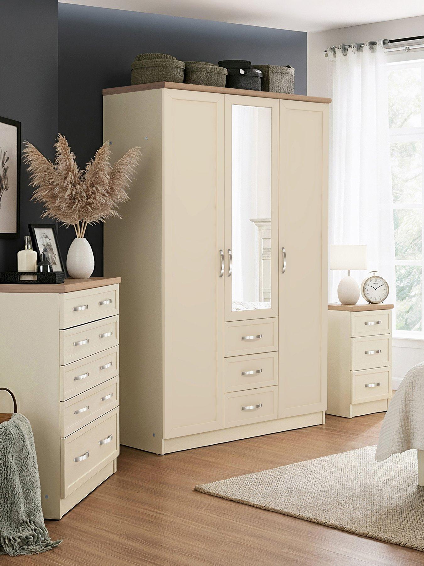 The Very Collection Camberley Pack 1 (3 Bed,5 Drw,3 Dr Robe)