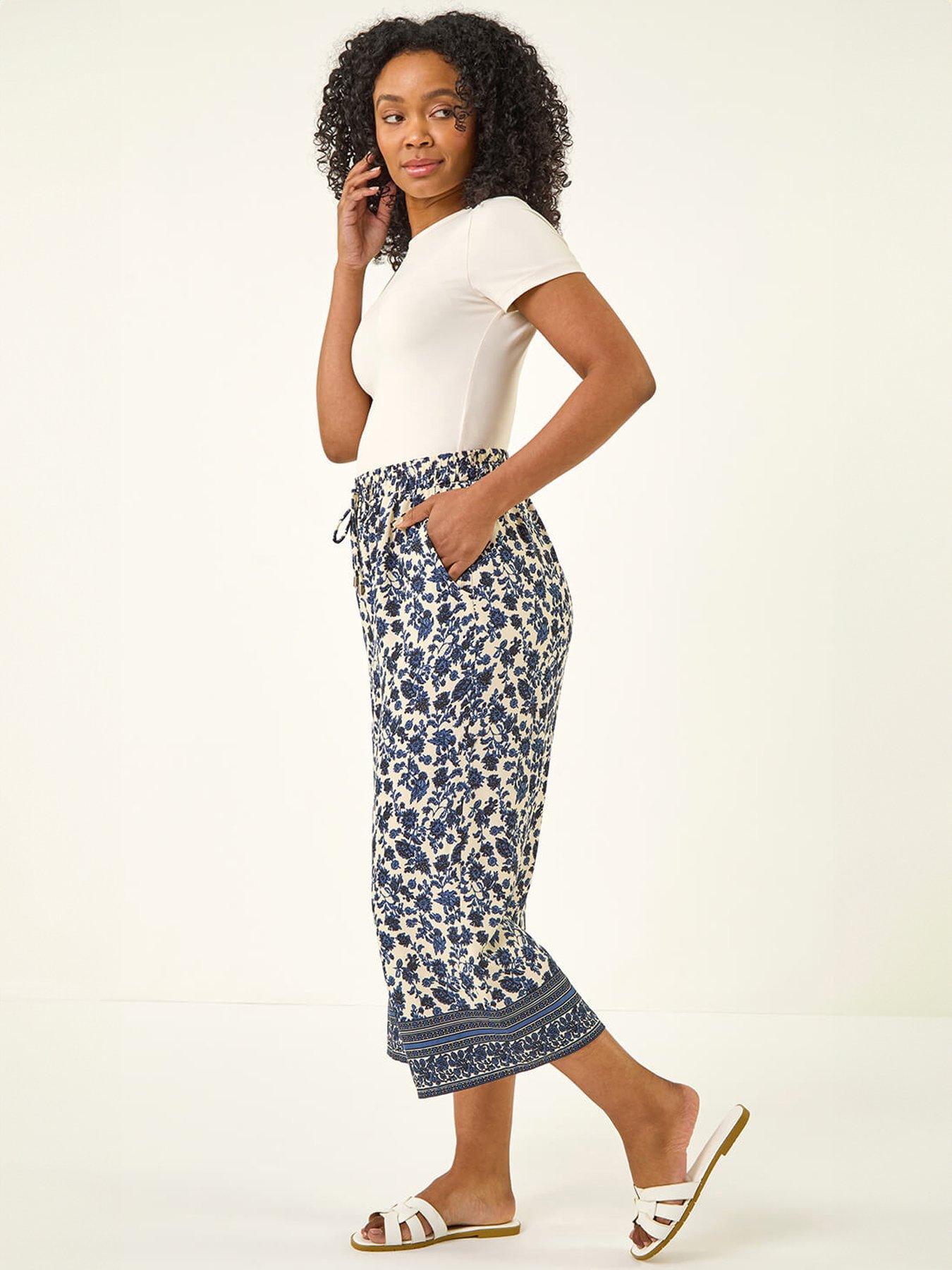 Image 3 of 5 of Roman Petite Border Print Cropped Trouser