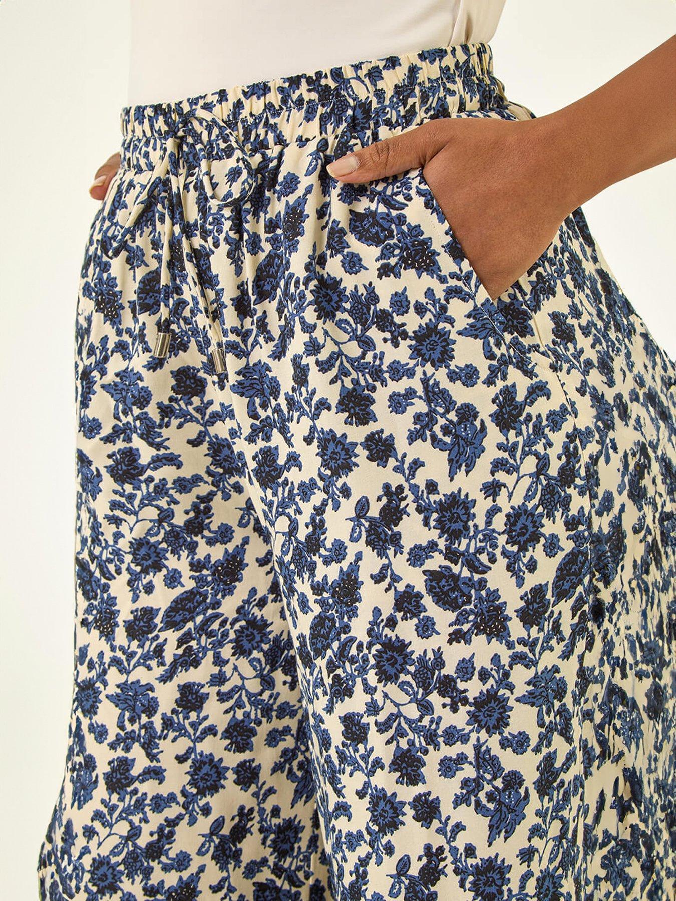 Image 5 of 5 of Roman Petite Border Print Cropped Trouser