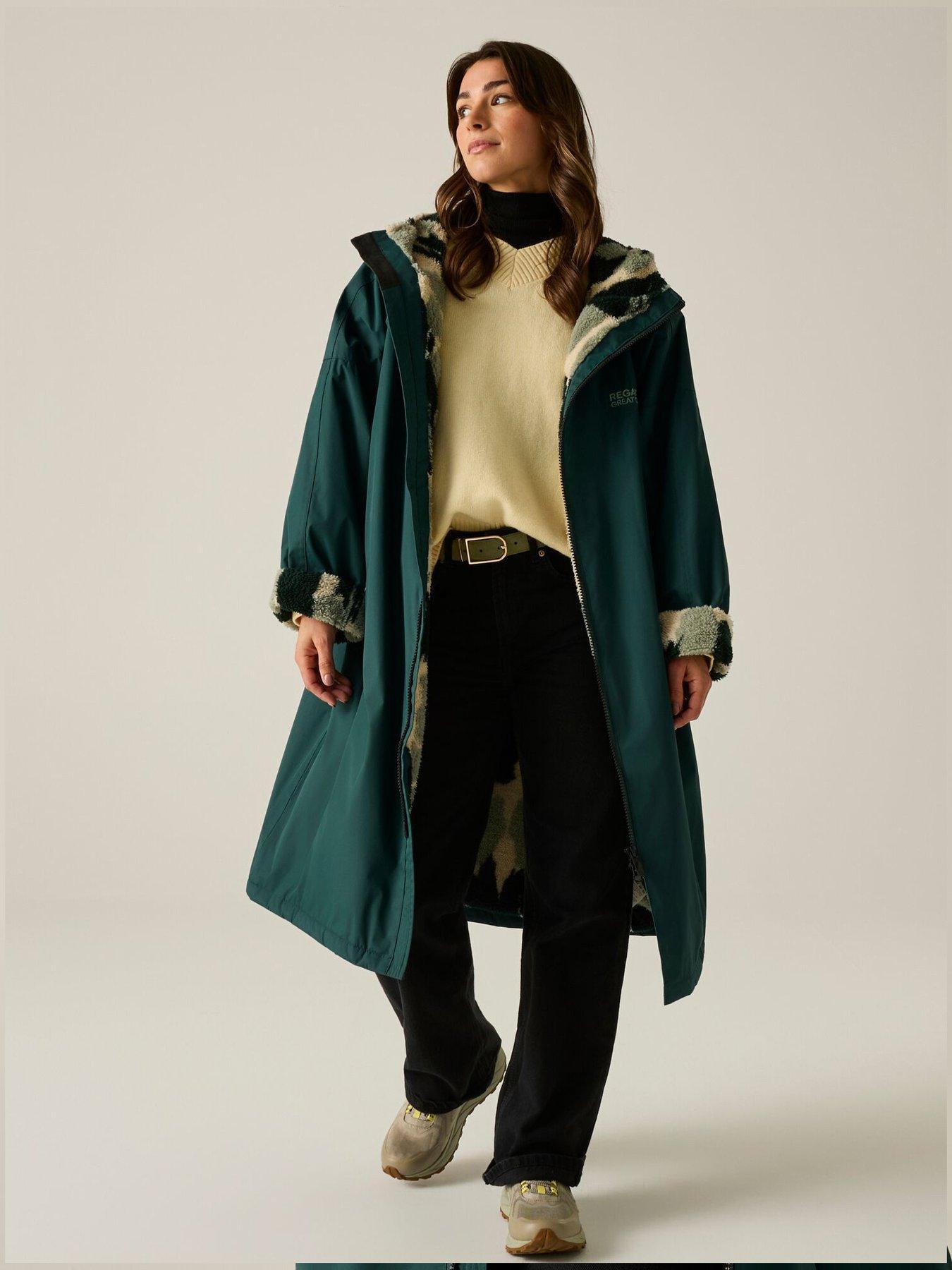 Regatta Adult Waterproof Robe -Deep Pine(Brush Stroke Camo)