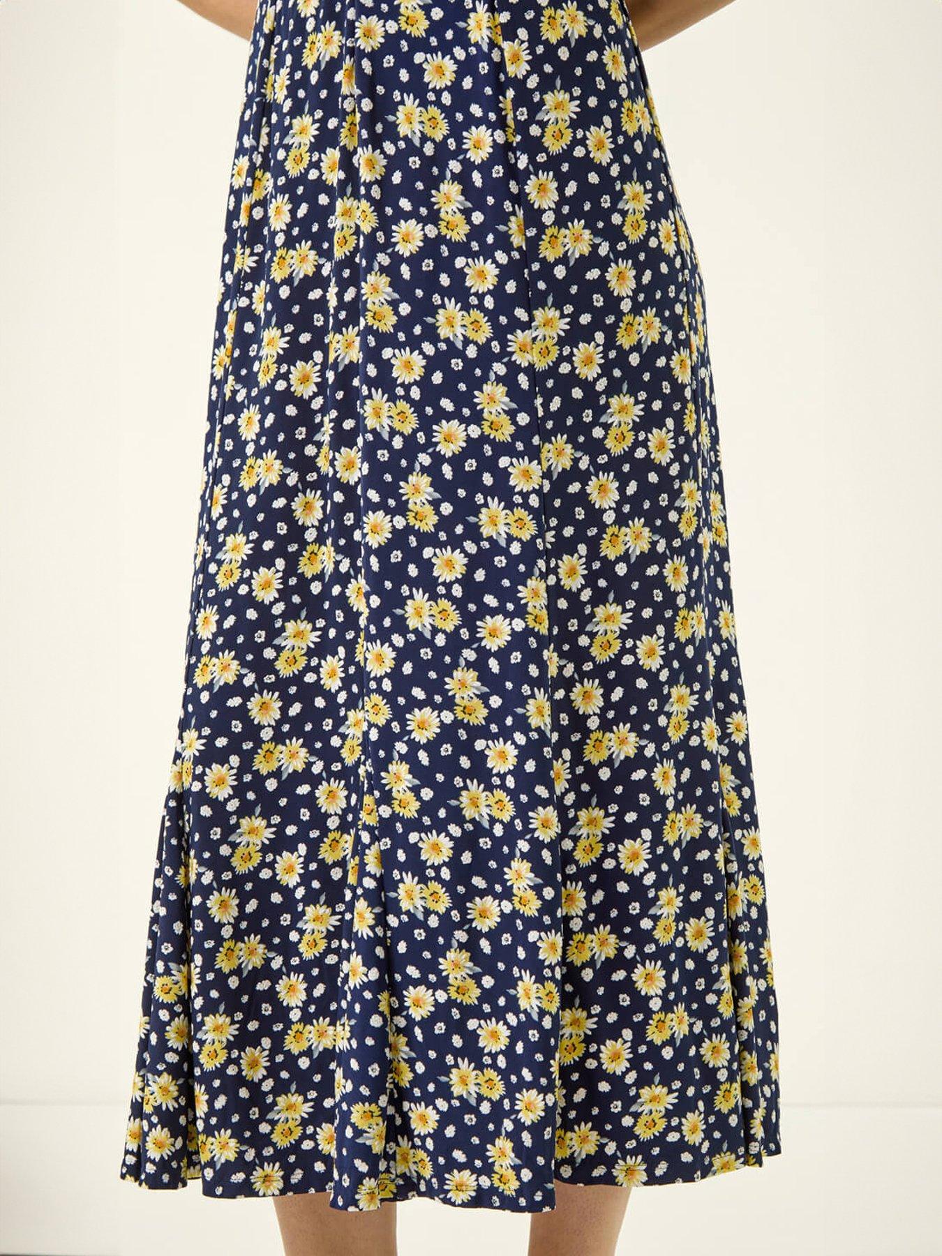Image 5 of 5 of Roman Daisy Print A-Line Stretch Skirt