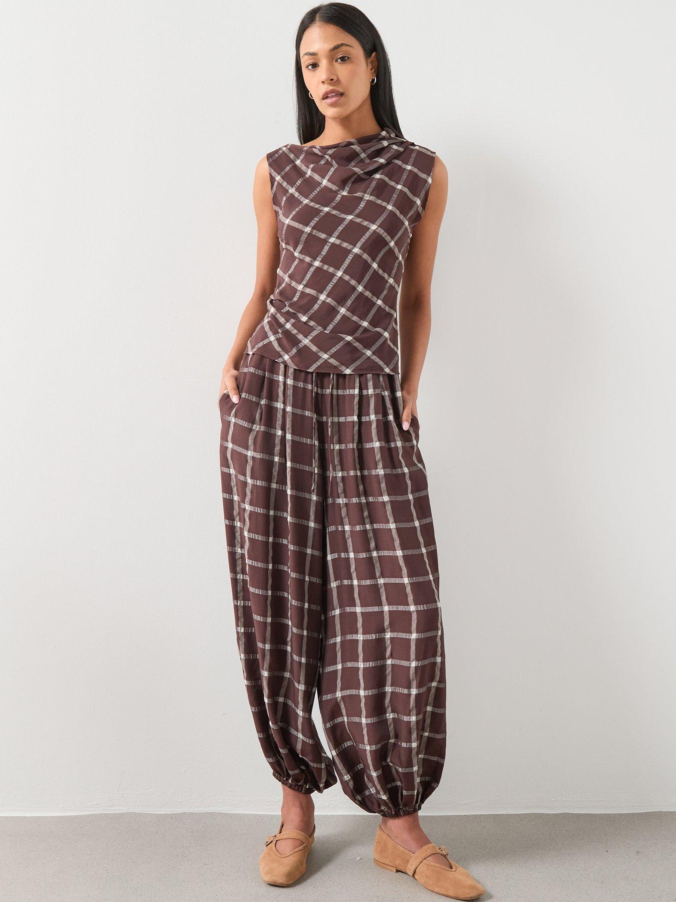 Image 5 of 5 of Mango Balloon Mid-rise Harem Pants - Burgundy