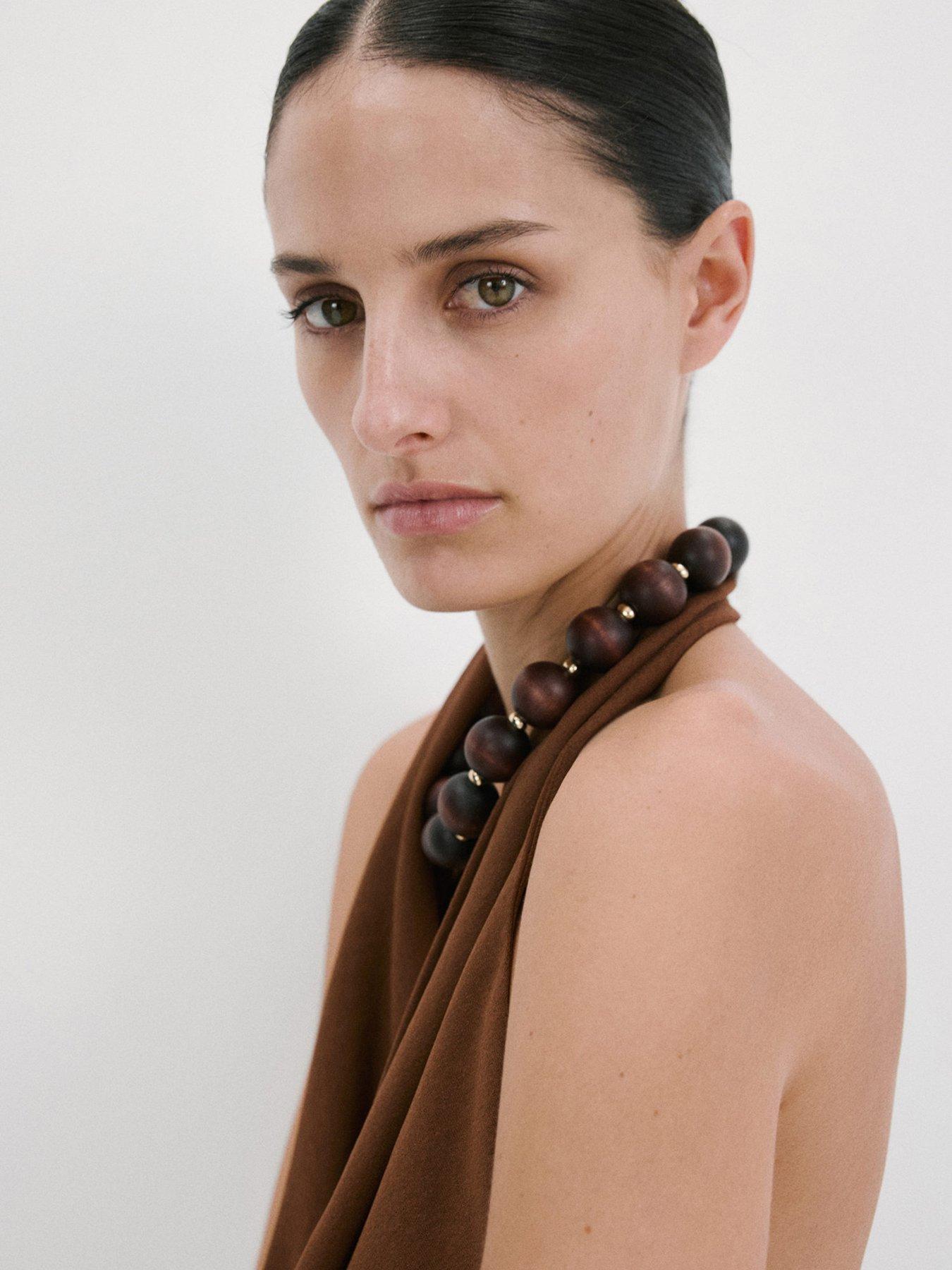 stillFront image of mango-wooden-ball-necklace-brown