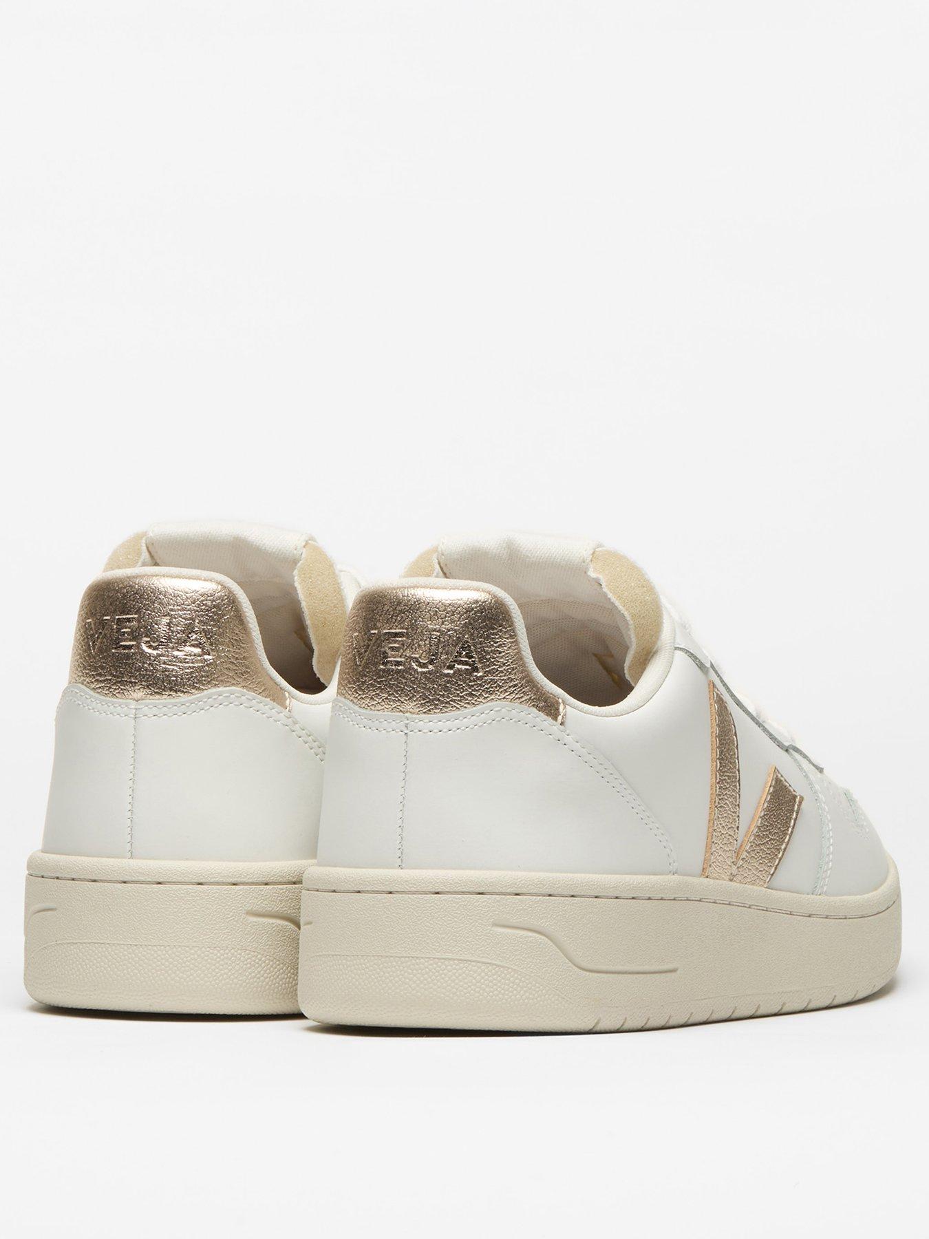Image 3 of 3 of Veja Womens V-10 Prime Leather Trainers - White