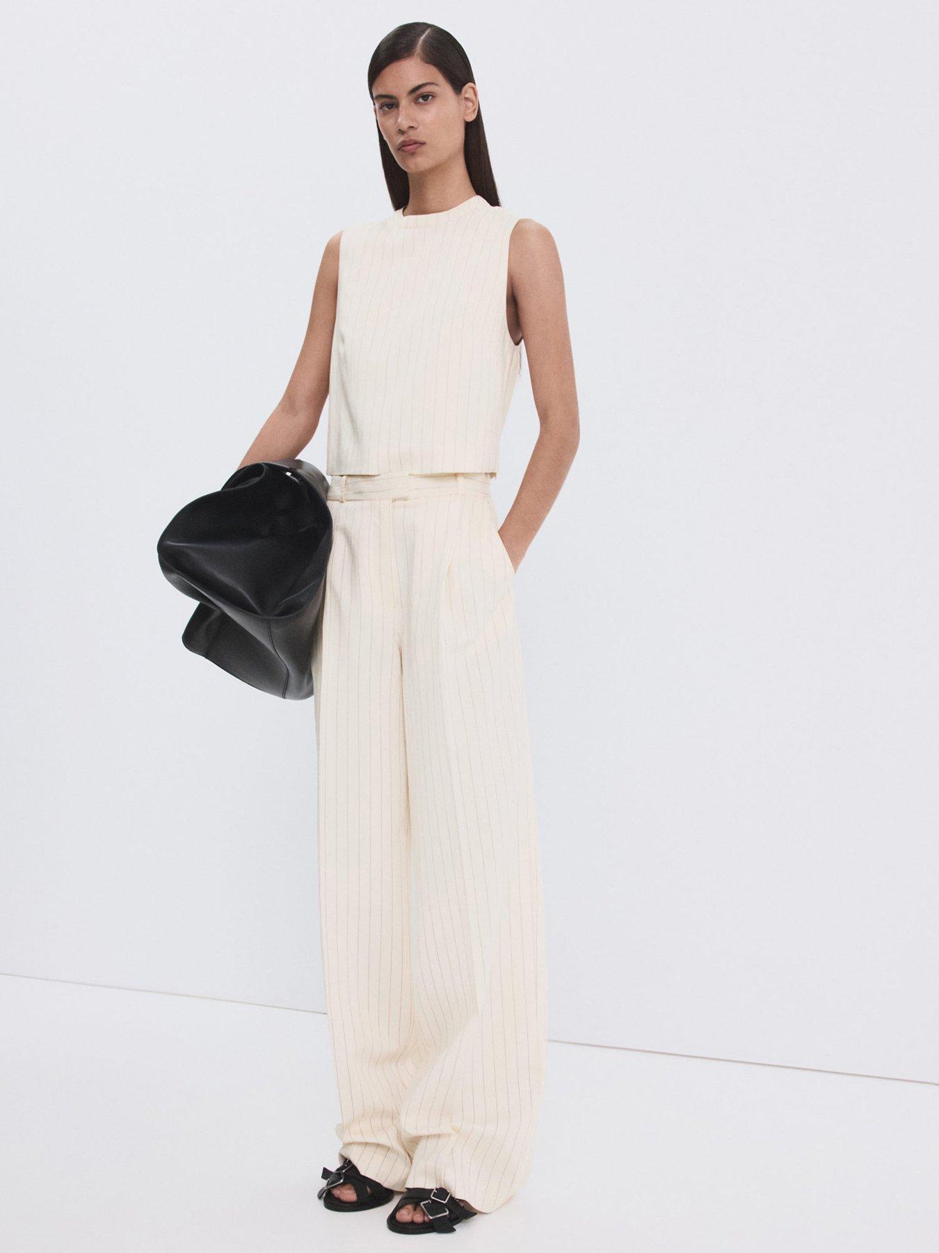  image of mango-chain-detail-top-white