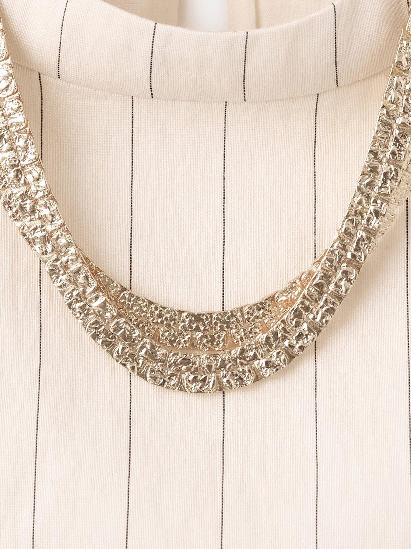  image of mango-chain-detail-top-white