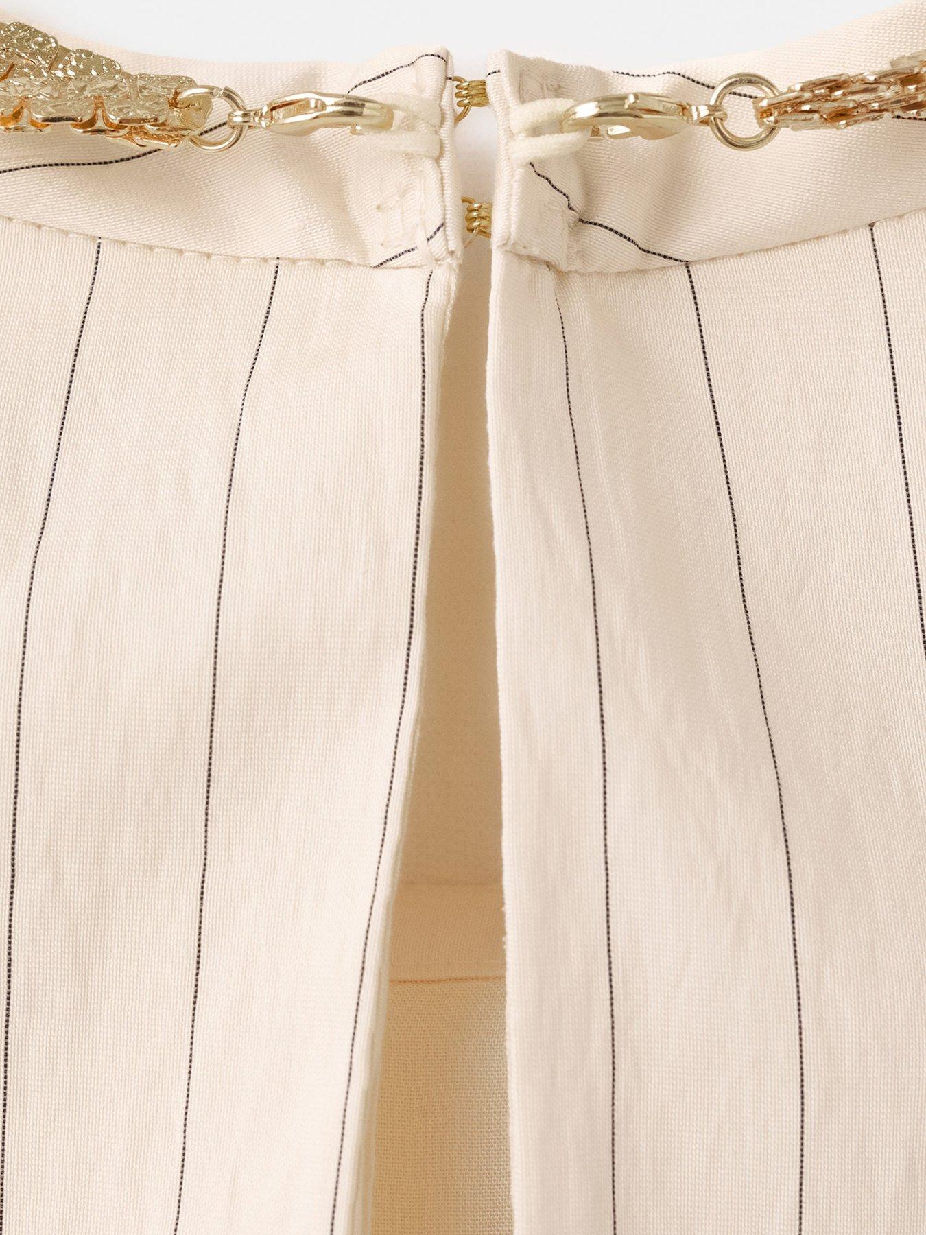  image of mango-chain-detail-top-white