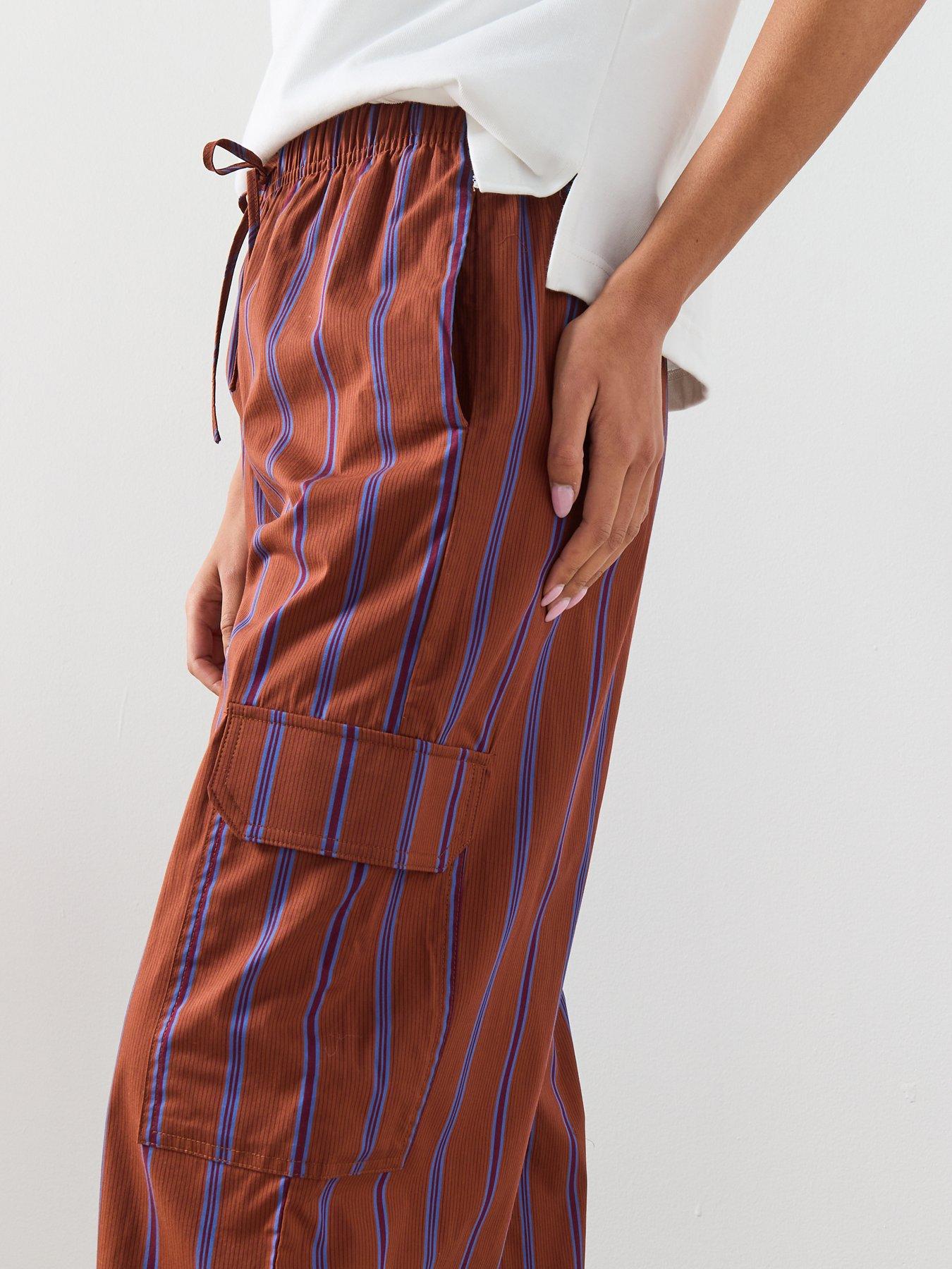  image of mango-cargo-trousers-with-lateral-pockets-russet