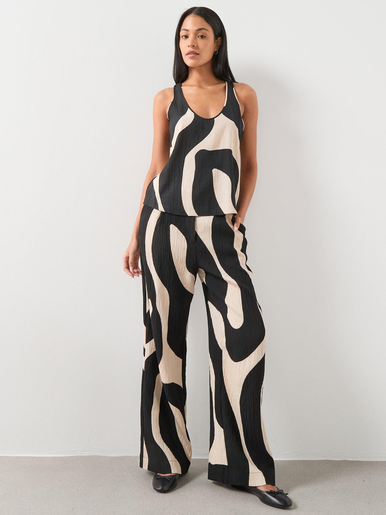 Image 6 of 6 of Mango Printed Straight Trousers - Black