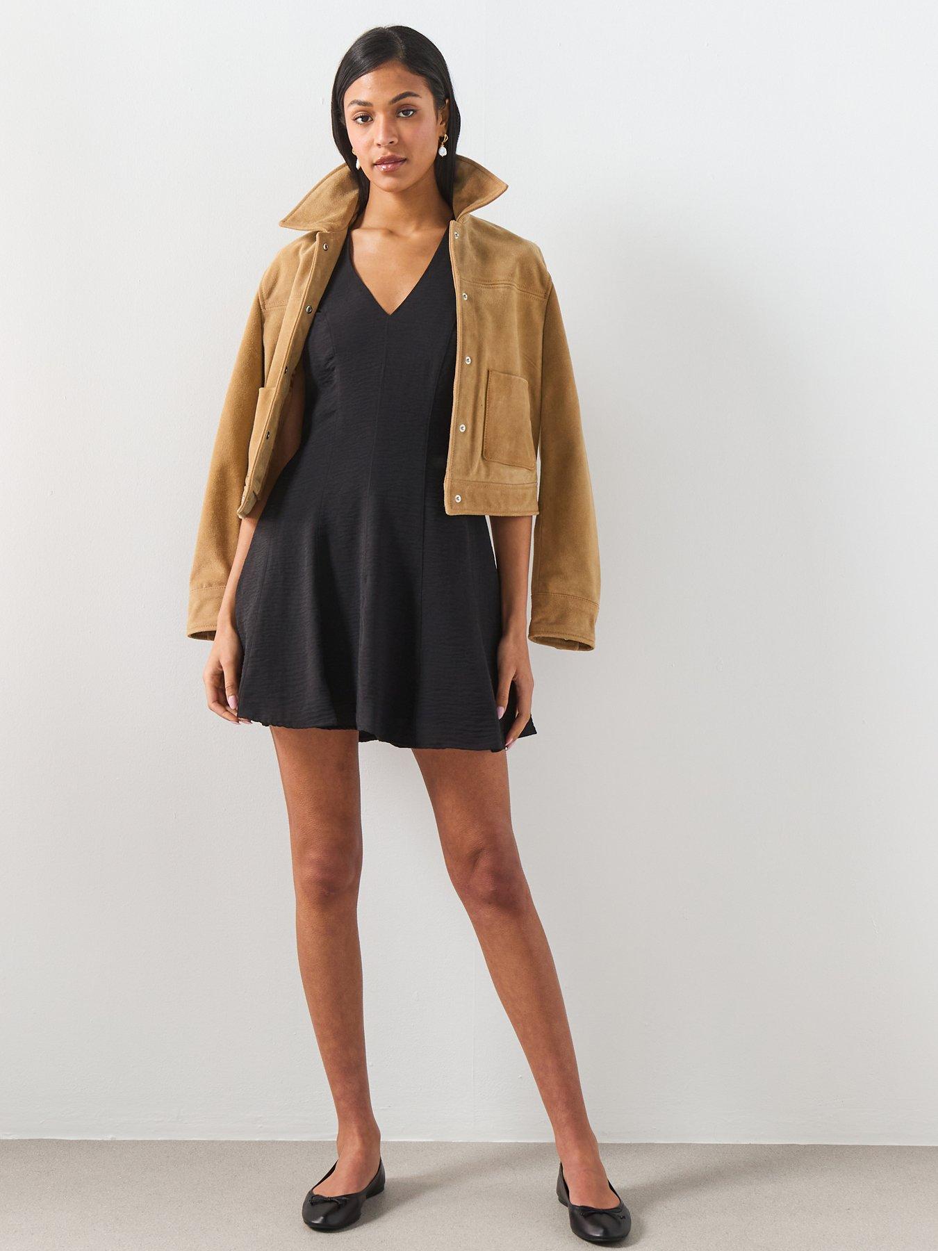 Image 3 of 6 of Mango Flounce Dress With V-Neck - Black