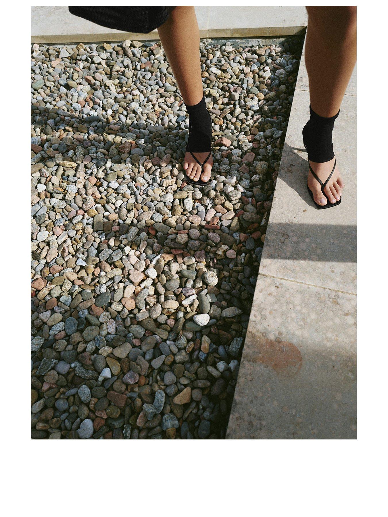 stillFront image of mango-sandals-ross-black