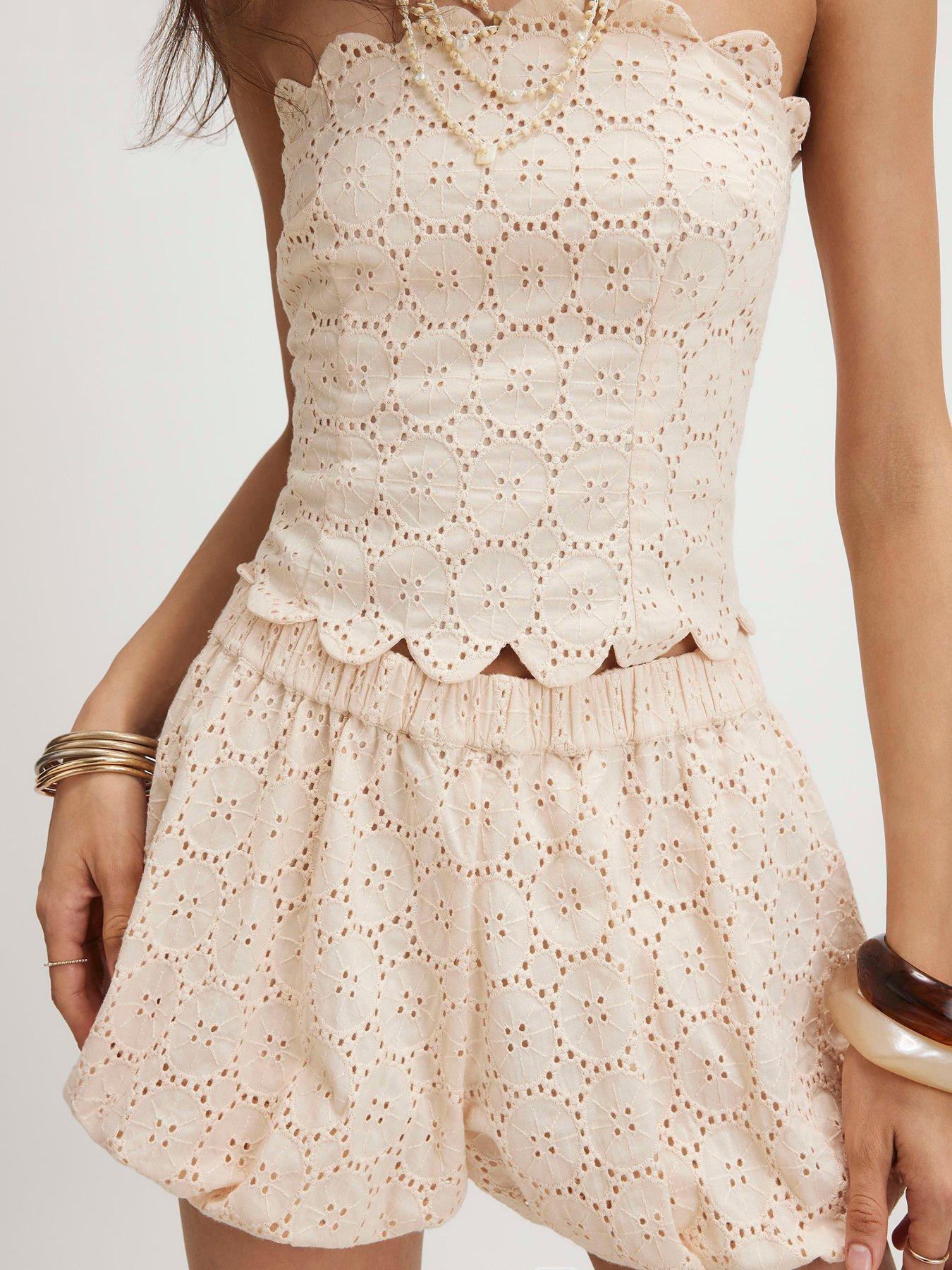 River Island Broderie Puffball Short - Beige