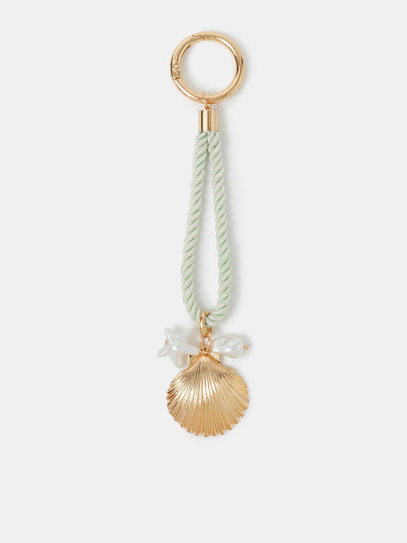 front image of accessorize-shell-rope-bag-charm