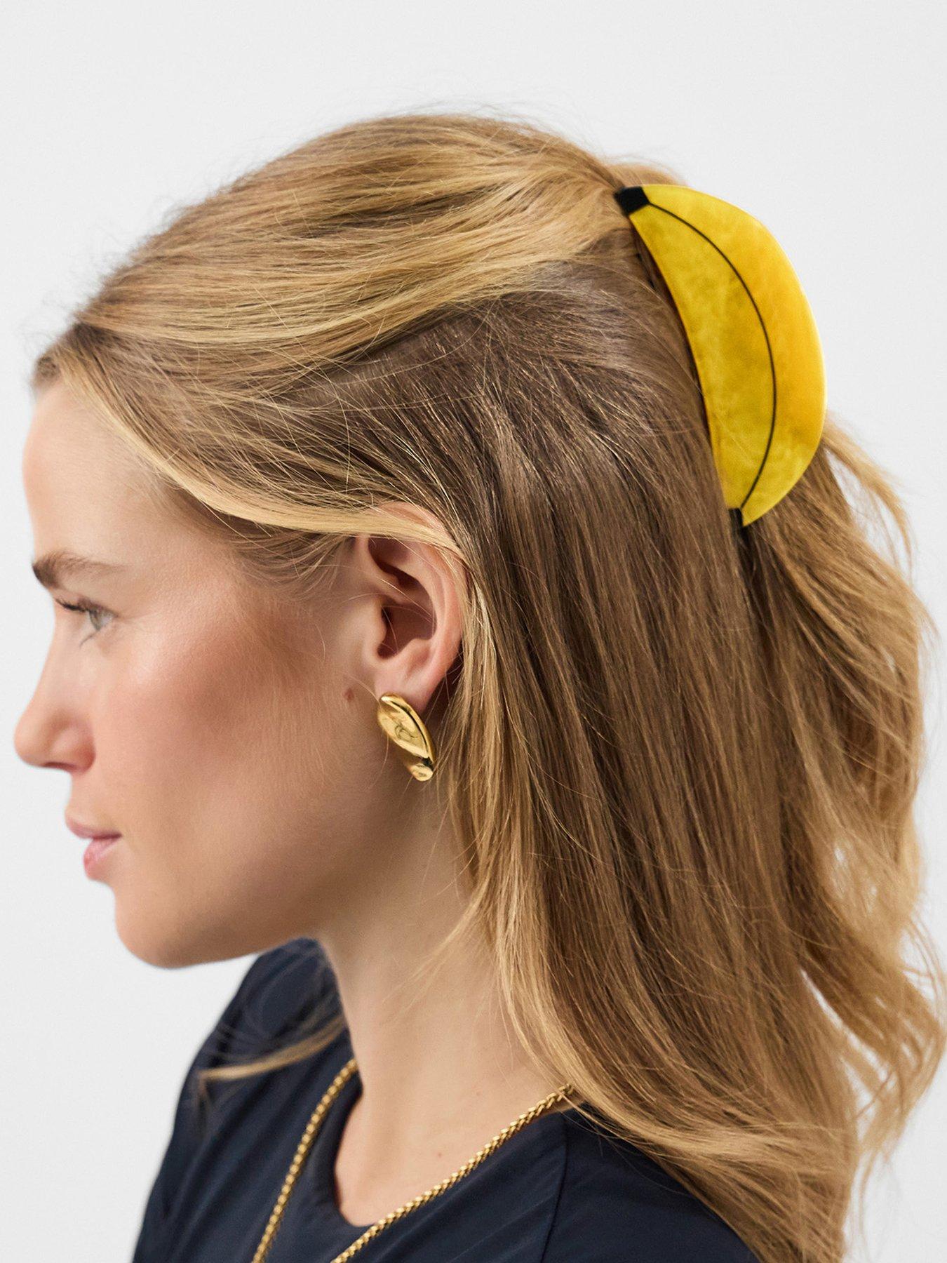 stillFront image of accessorize-banana-claw-clip