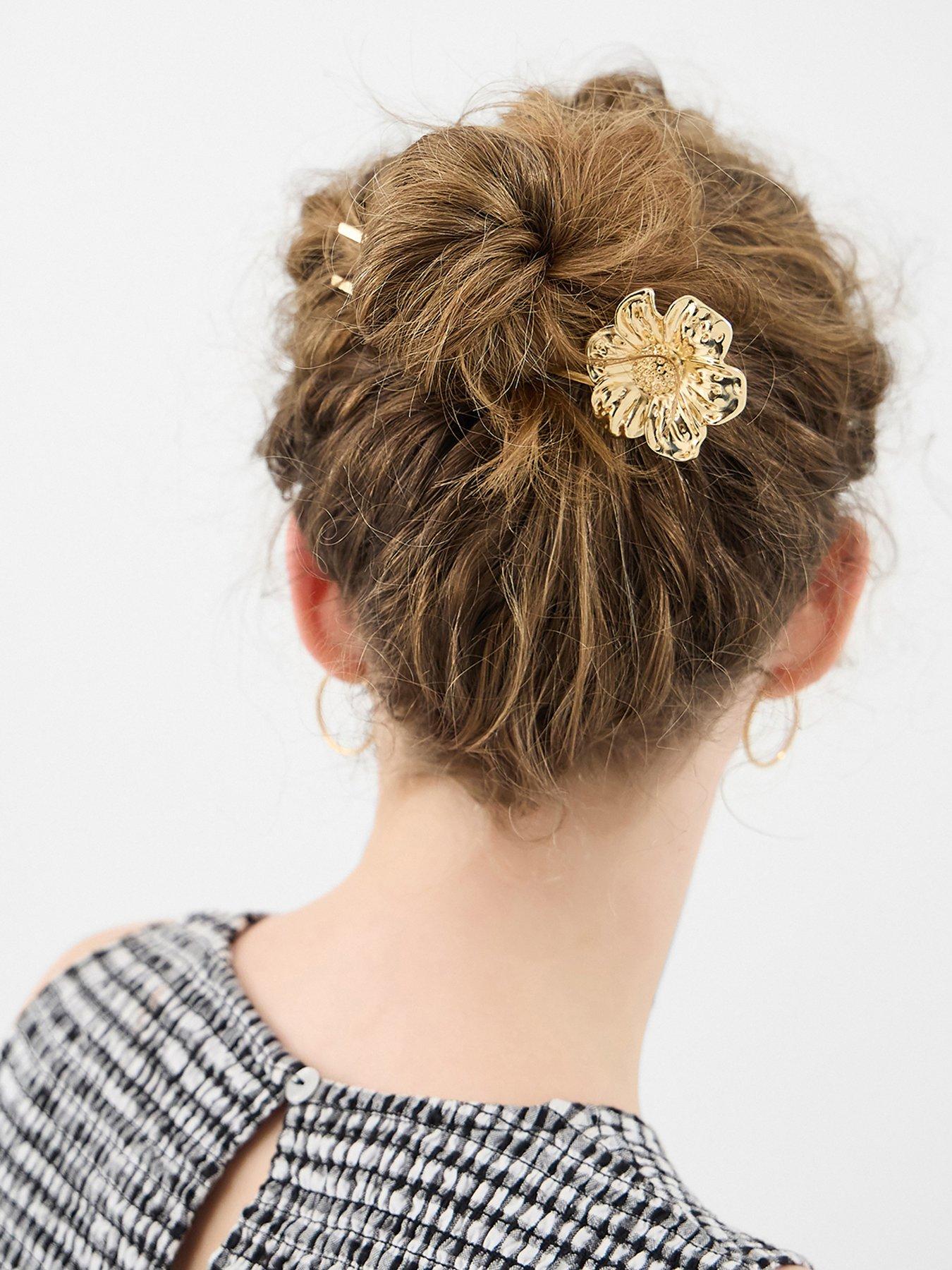 stillFront image of accessorize-flower-french-pin