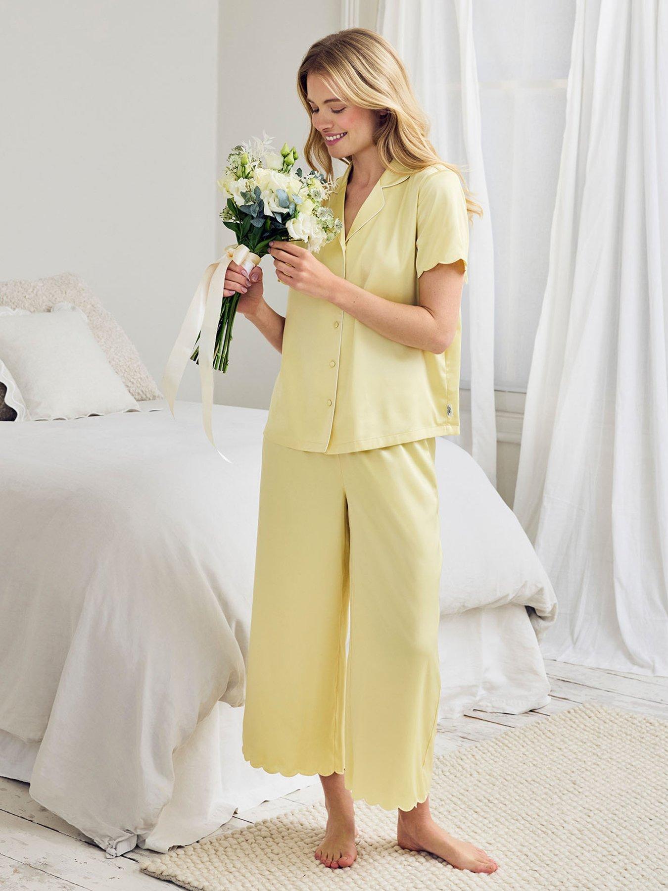 Image 3 of 6 of CHELSEA PEERS Satin Scallop Edge Long Pyjama Set - Butter Yellow