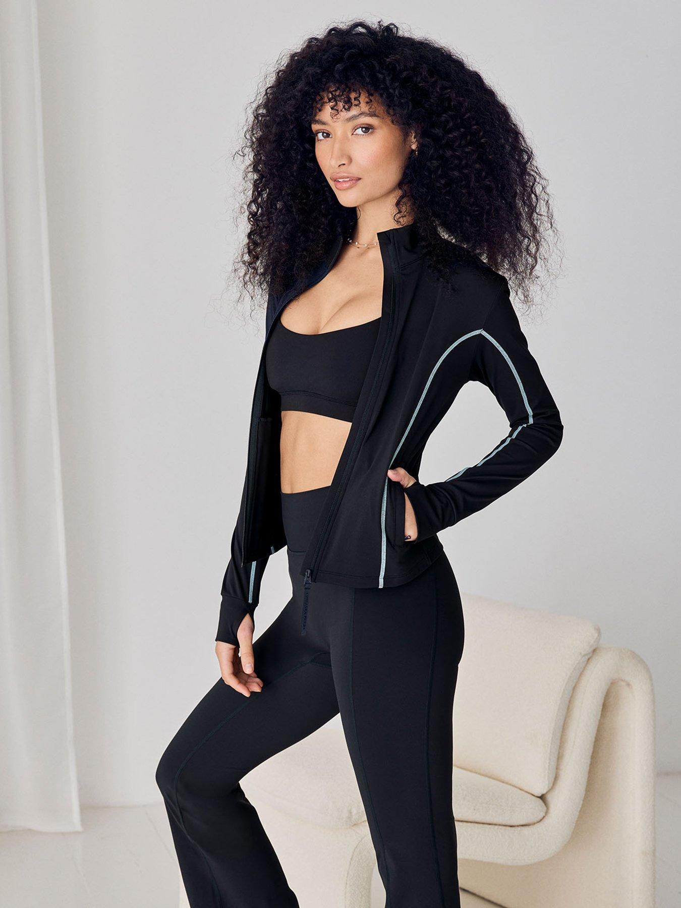 Image 4 of 6 of CHELSEA PEERS Softsculpt Jacket - Black