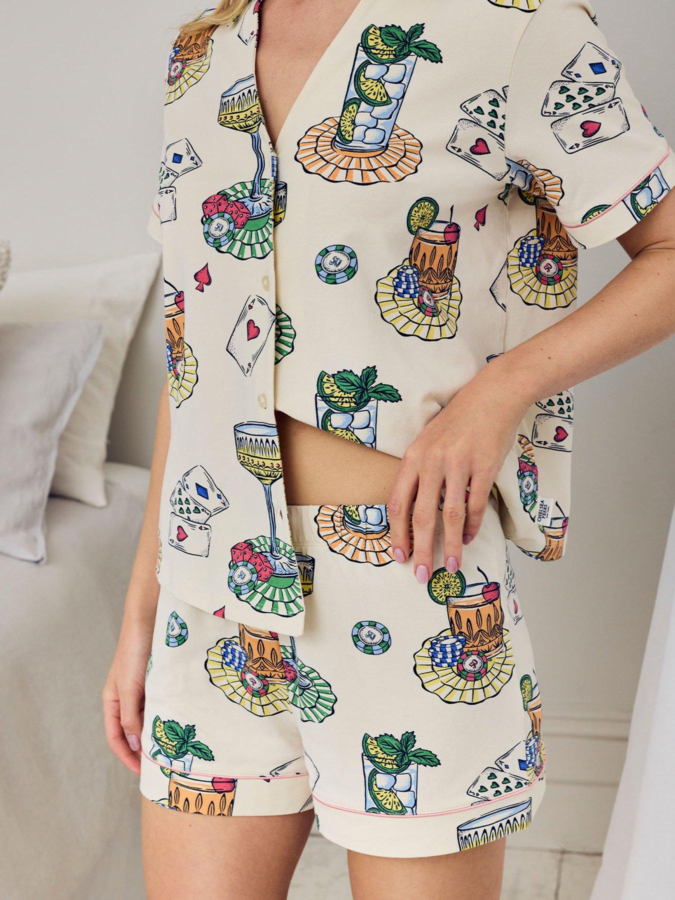 Image 5 of 6 of CHELSEA PEERS Chelsea Peers&nbsp;Cotton Cocktails &amp; Cards Print Short Pyjama Set