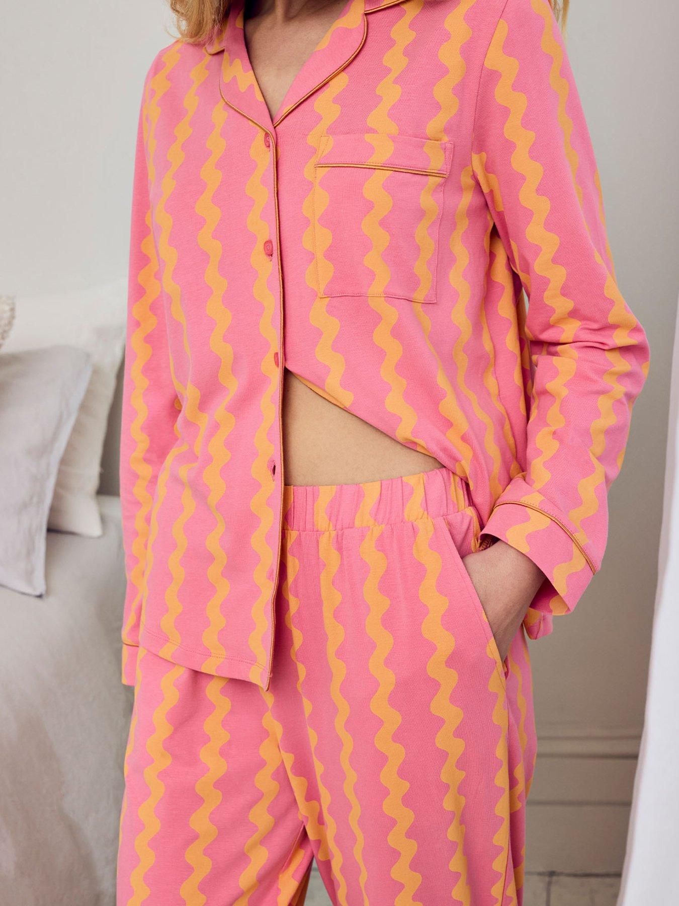Image 4 of 7 of CHELSEA PEERS Sunset Wavy Stripe Long Pyjama Set