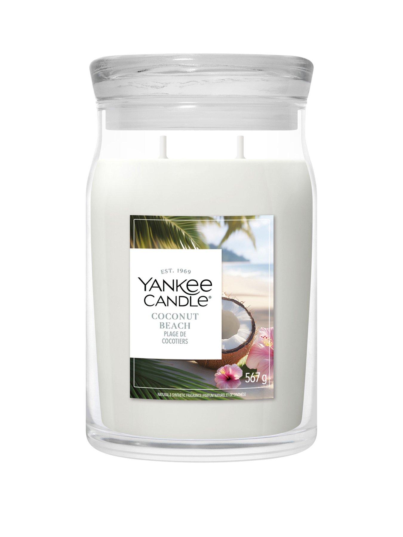 Image 1 of 1 of Yankee Candle Signature Large Coconut Beach