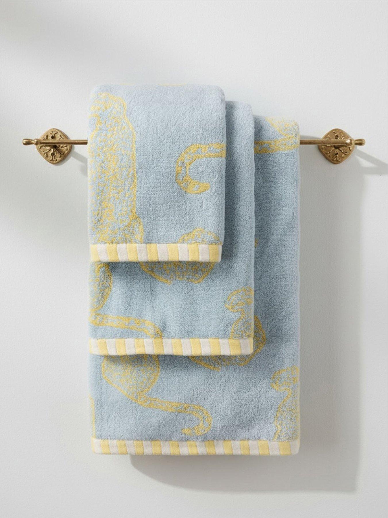 CHELSEA PEERS Cotton Resting Leopard Print Towel Collection