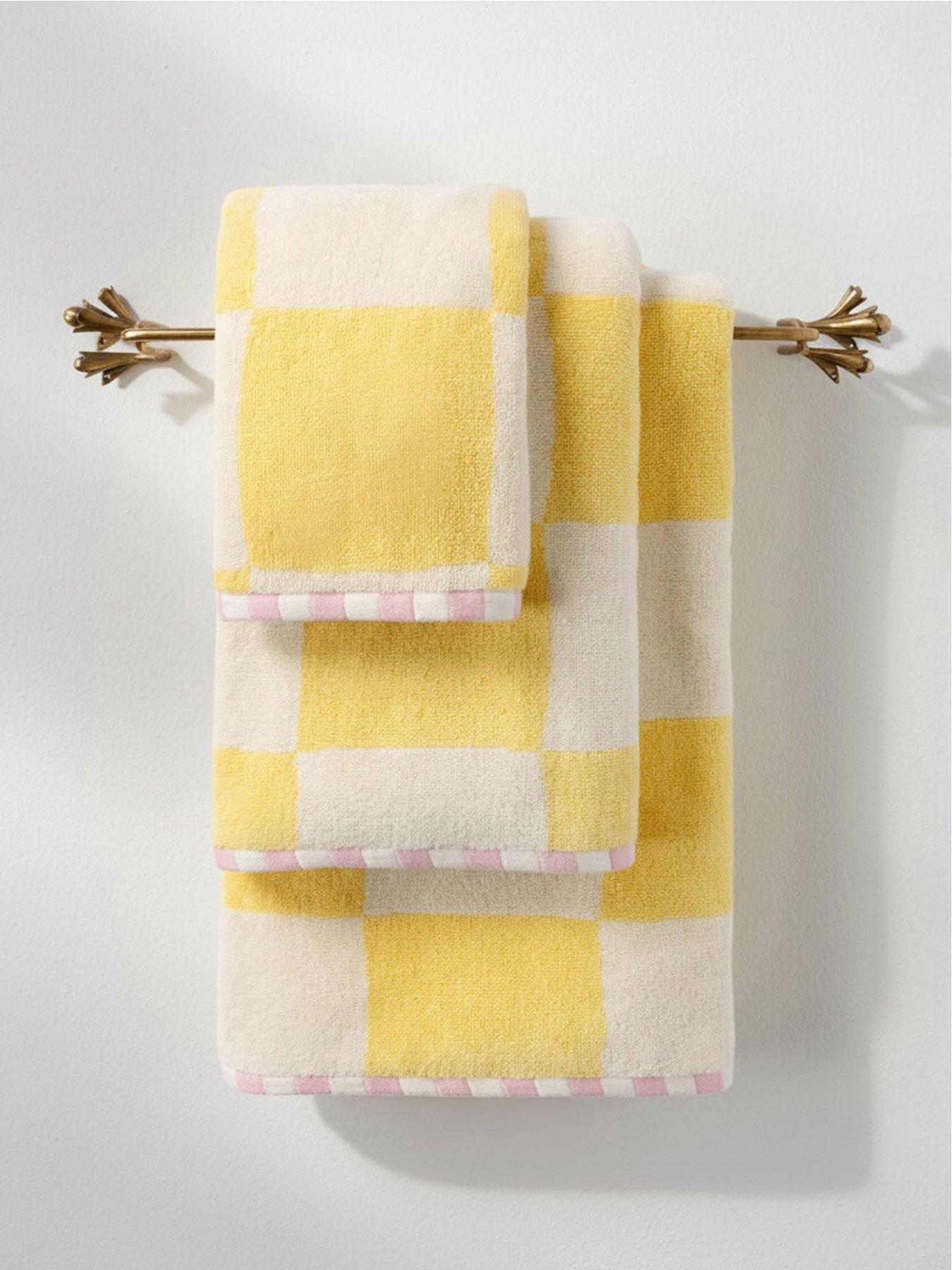 CHELSEA PEERS Cotton Checkerboard Yellow Towel Collection