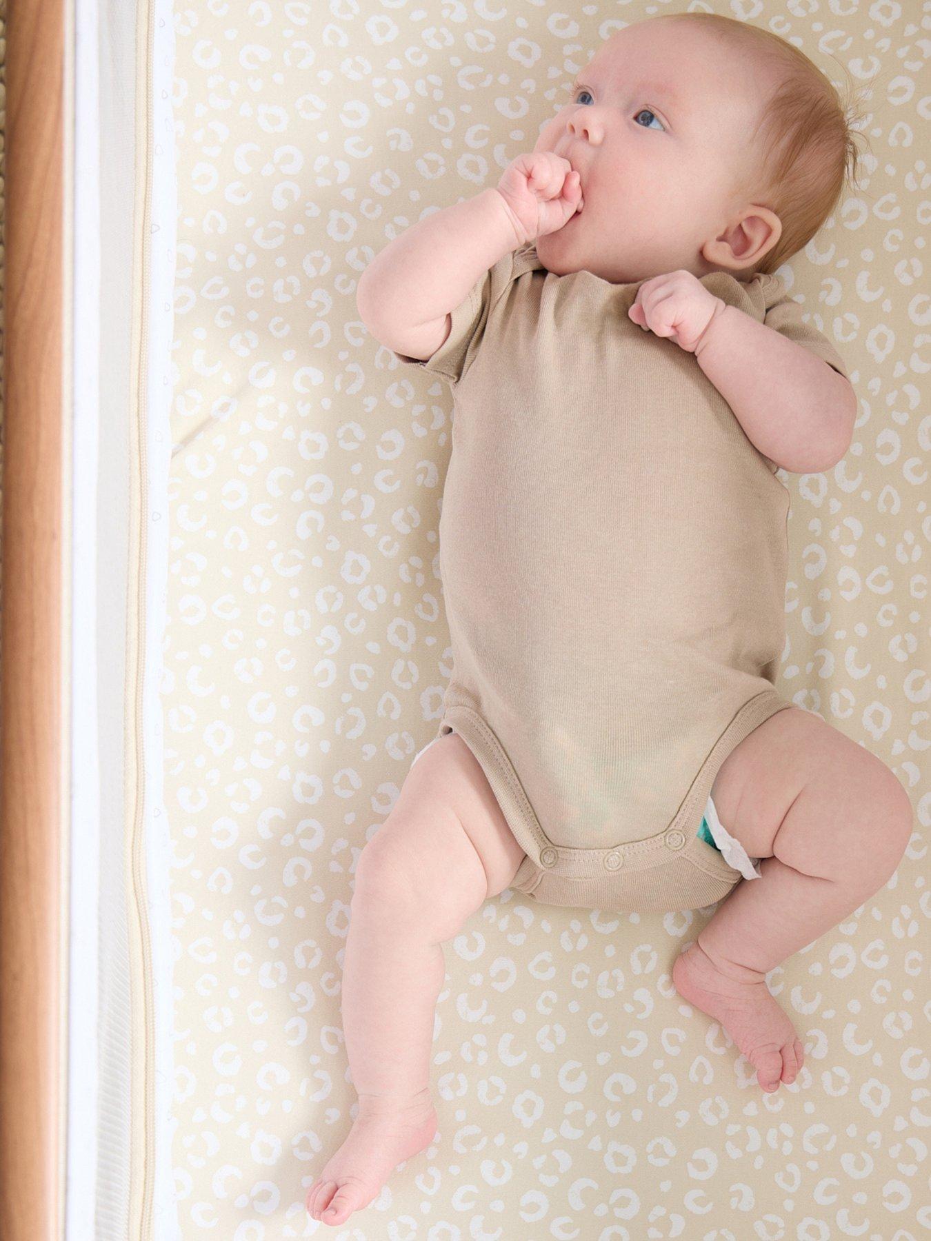  image of tutti-bambini-bedside-crib-fitted-sheets-2-pack-love-cats