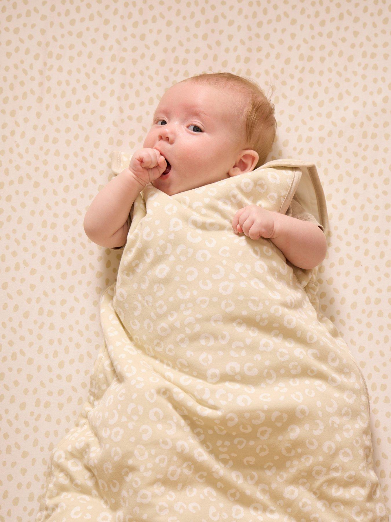 Image 4 of 4 of Tutti Bambini 2.5 Tog Baby Sleep Bag - 0-6 Months - Love Cats