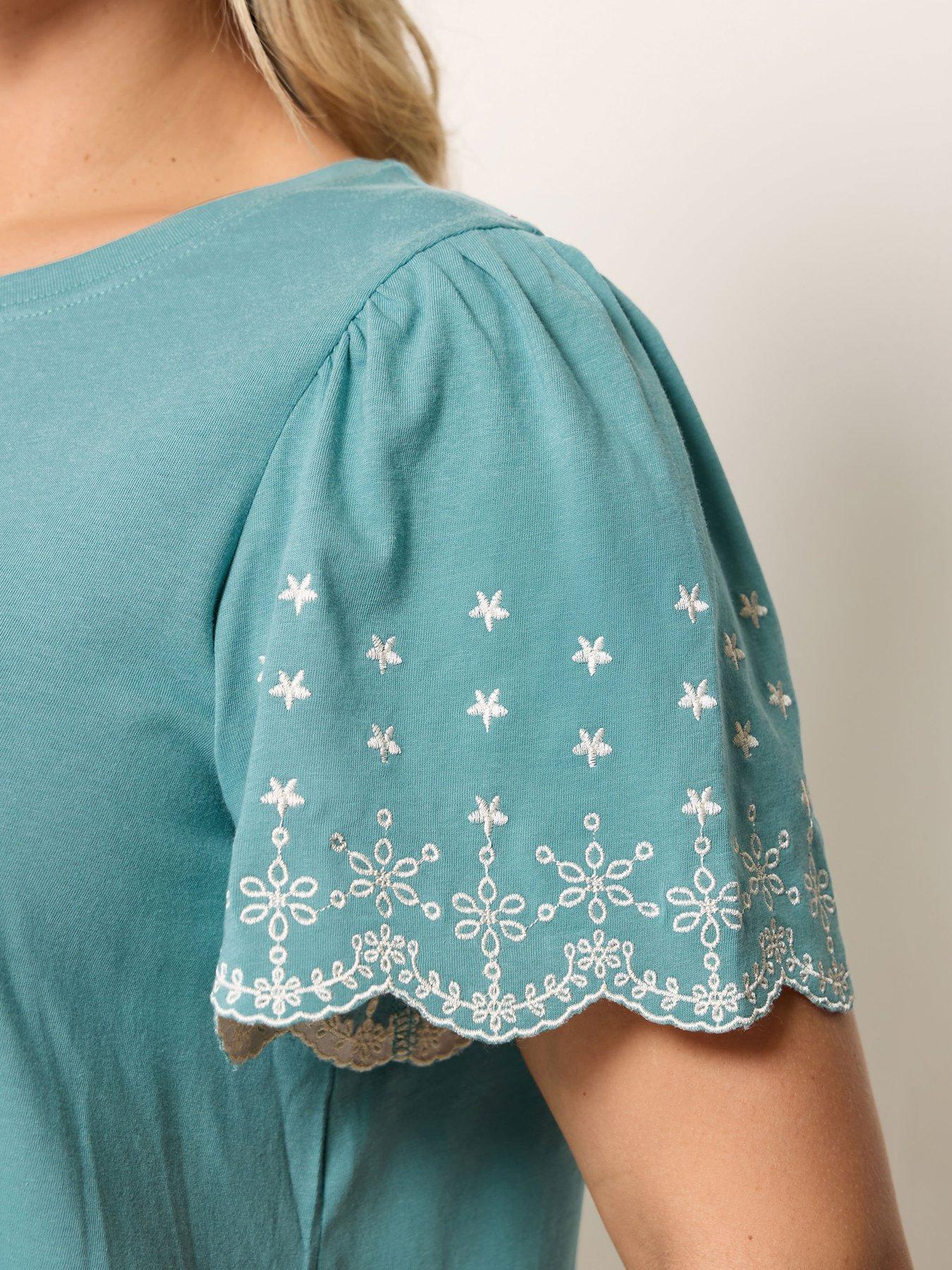 Image 4 of 5 of Yours Curve Angel Sleeve Embroidered T-Shirt - Green