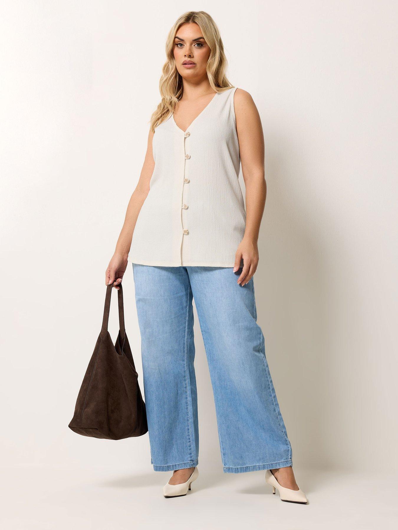 Image 3 of 5 of Yours Curve Textured Waistcoat - White