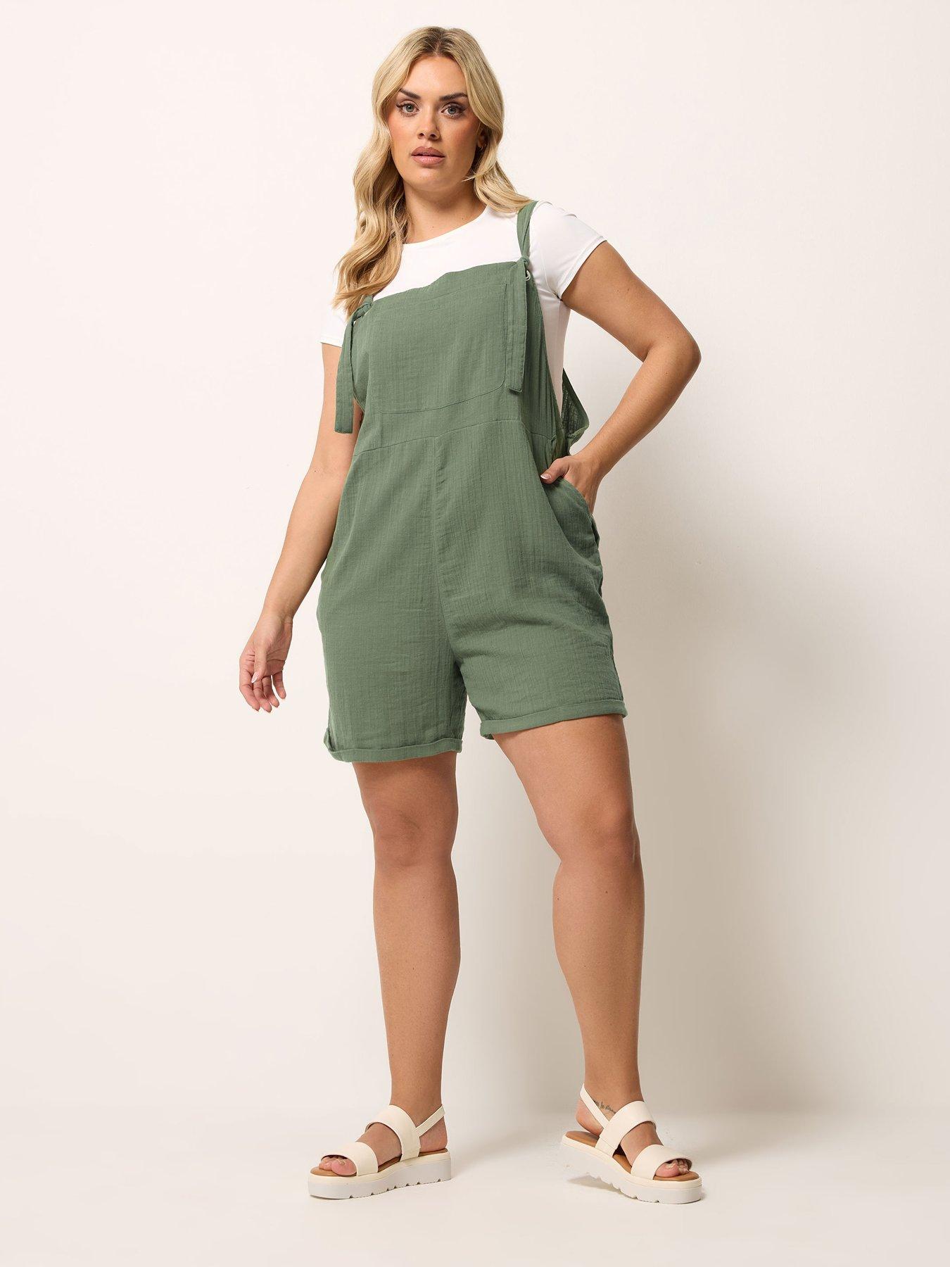 Image 3 of 5 of Yours Curve Dungaree Shorts - Green