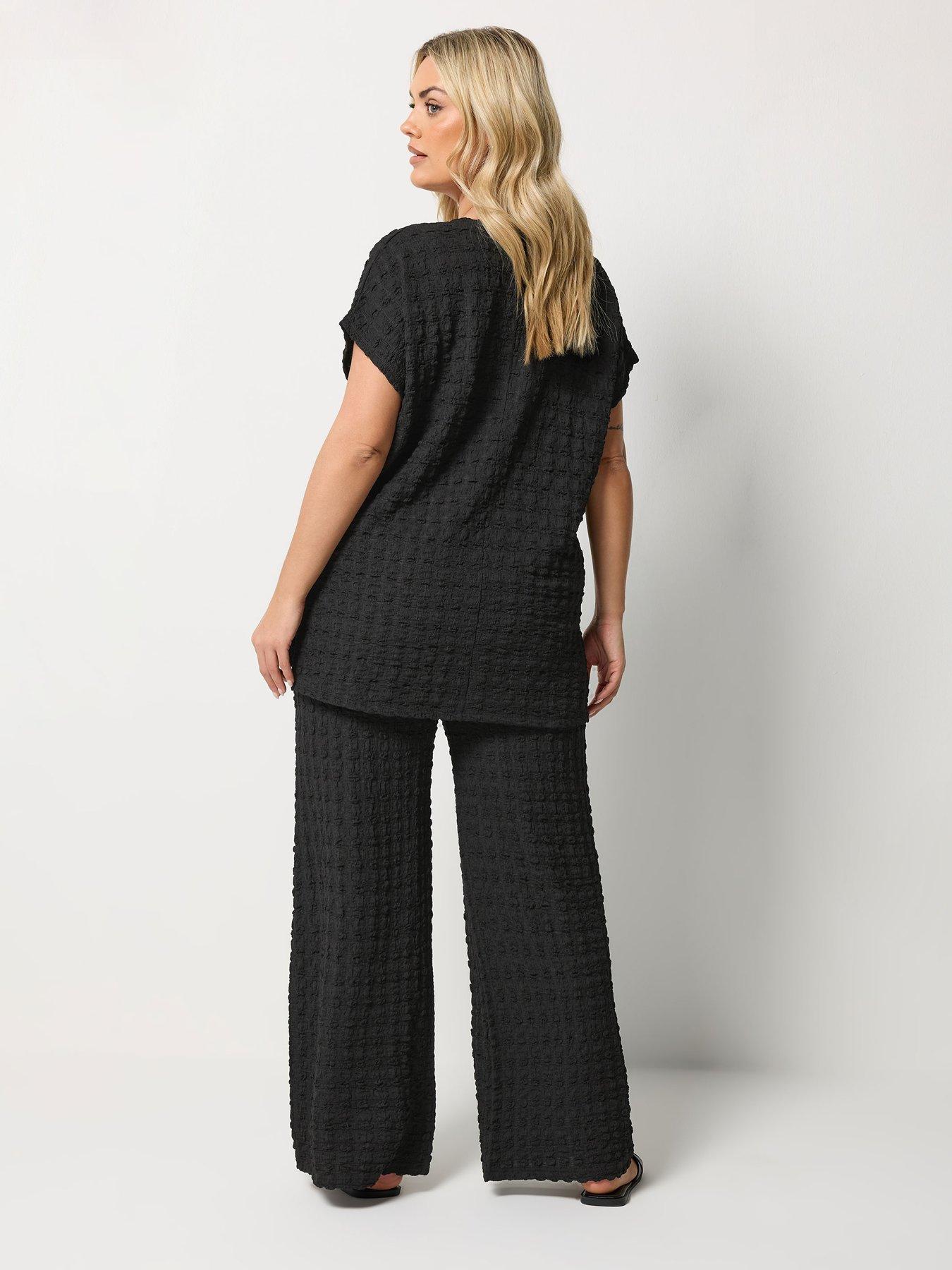 Image 2 of 4 of Yours Curve Bubble Top &amp; Trouser Set - Black