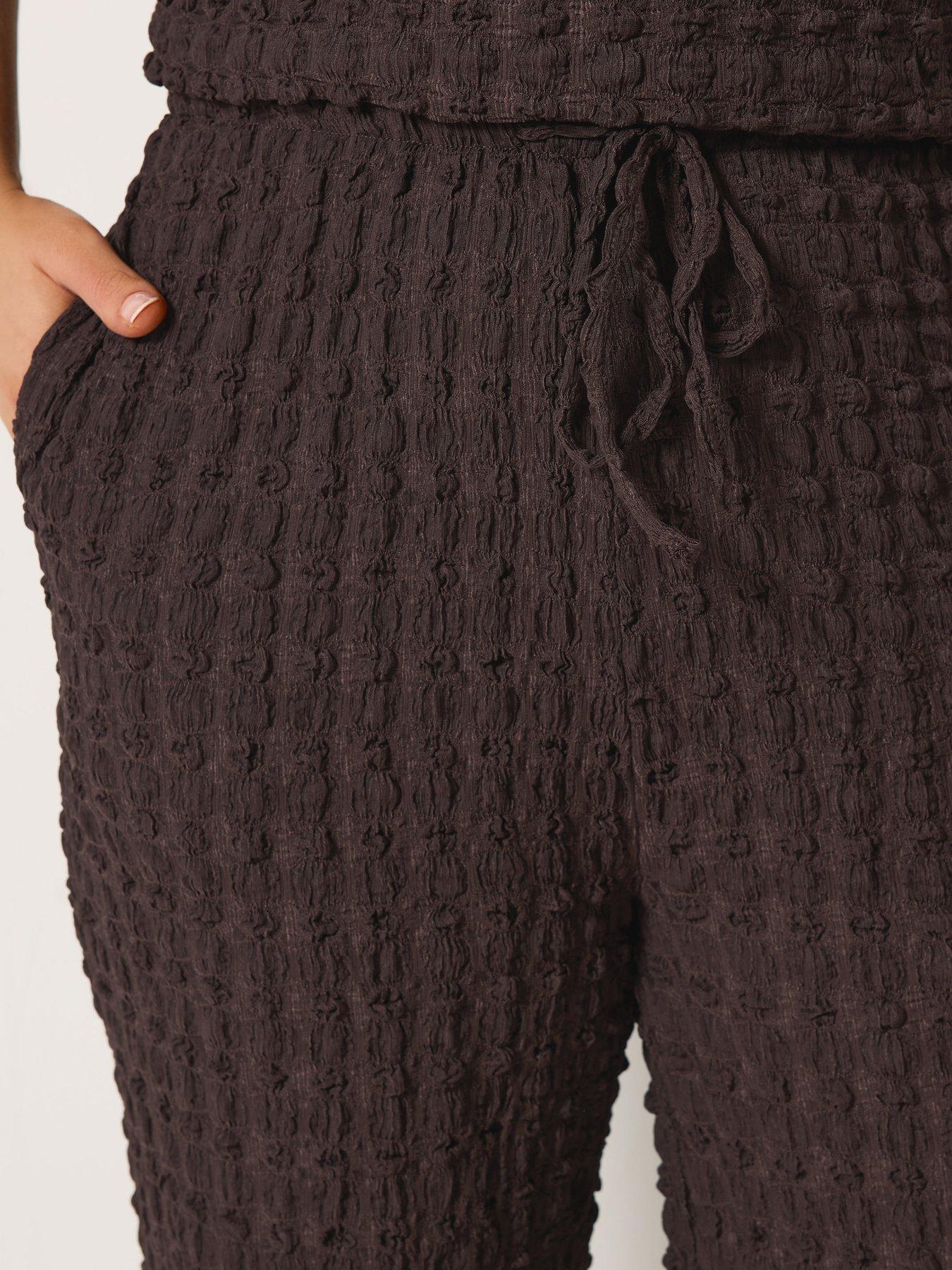 Image 4 of 4 of Yours Curve Bubble Top &amp; Trouser Set - Brown