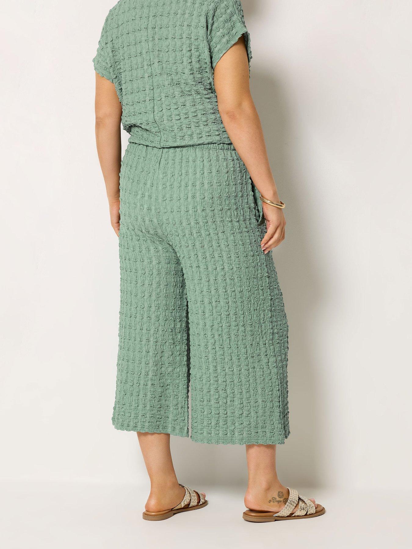  image of yours-curve-bubble-textured-crops-co-ord-green