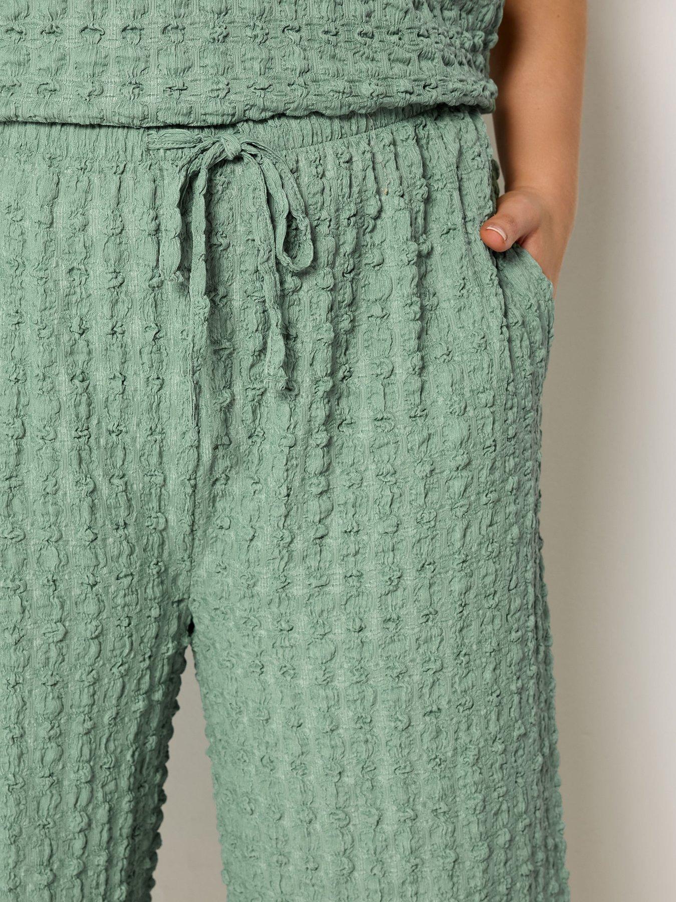 Image 4 of 5 of Yours Curve Bubble Textured Crops Co-ord