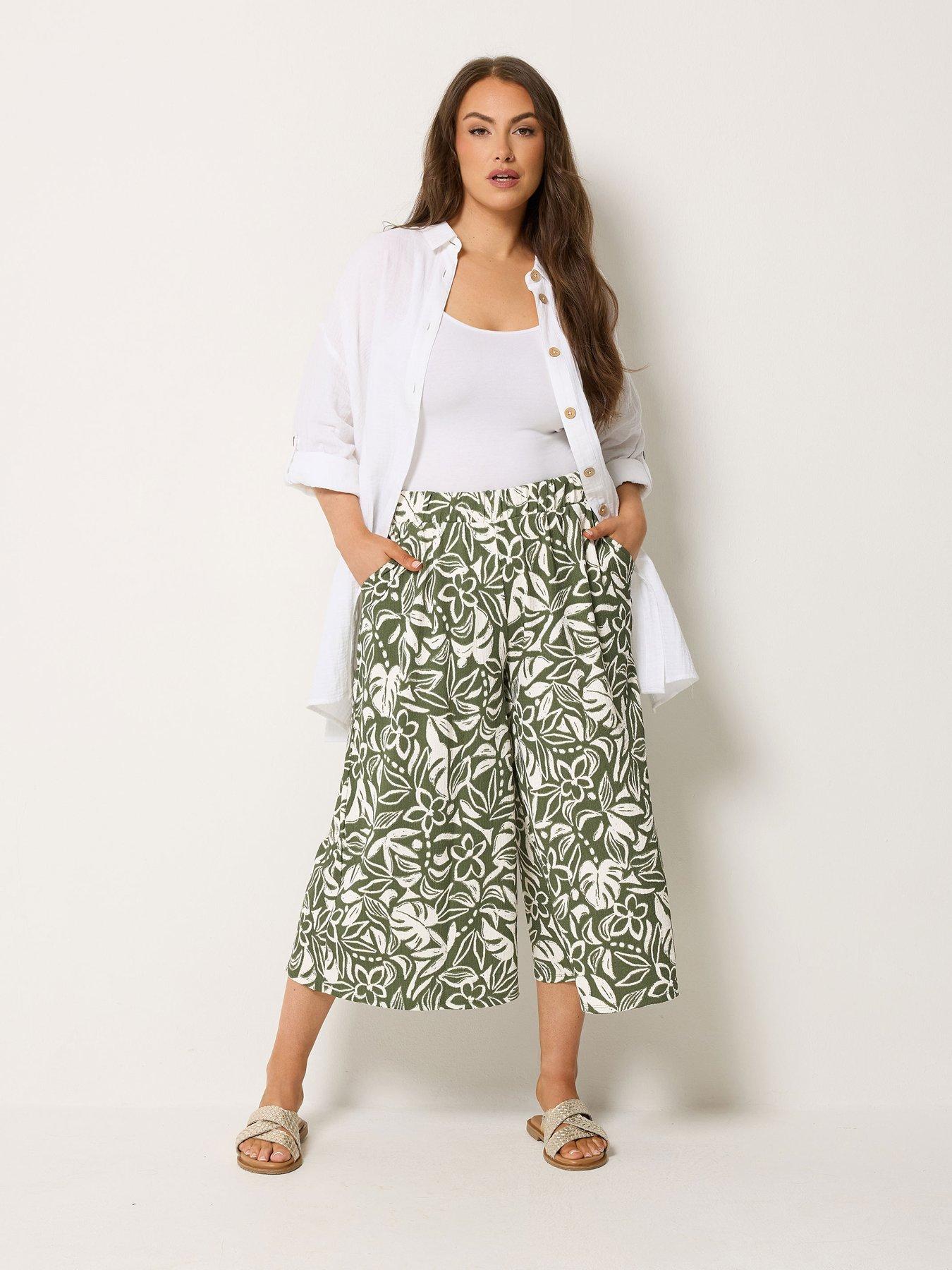 Image 3 of 5 of Yours Curve Leaf Print Jersey Culotte - Green