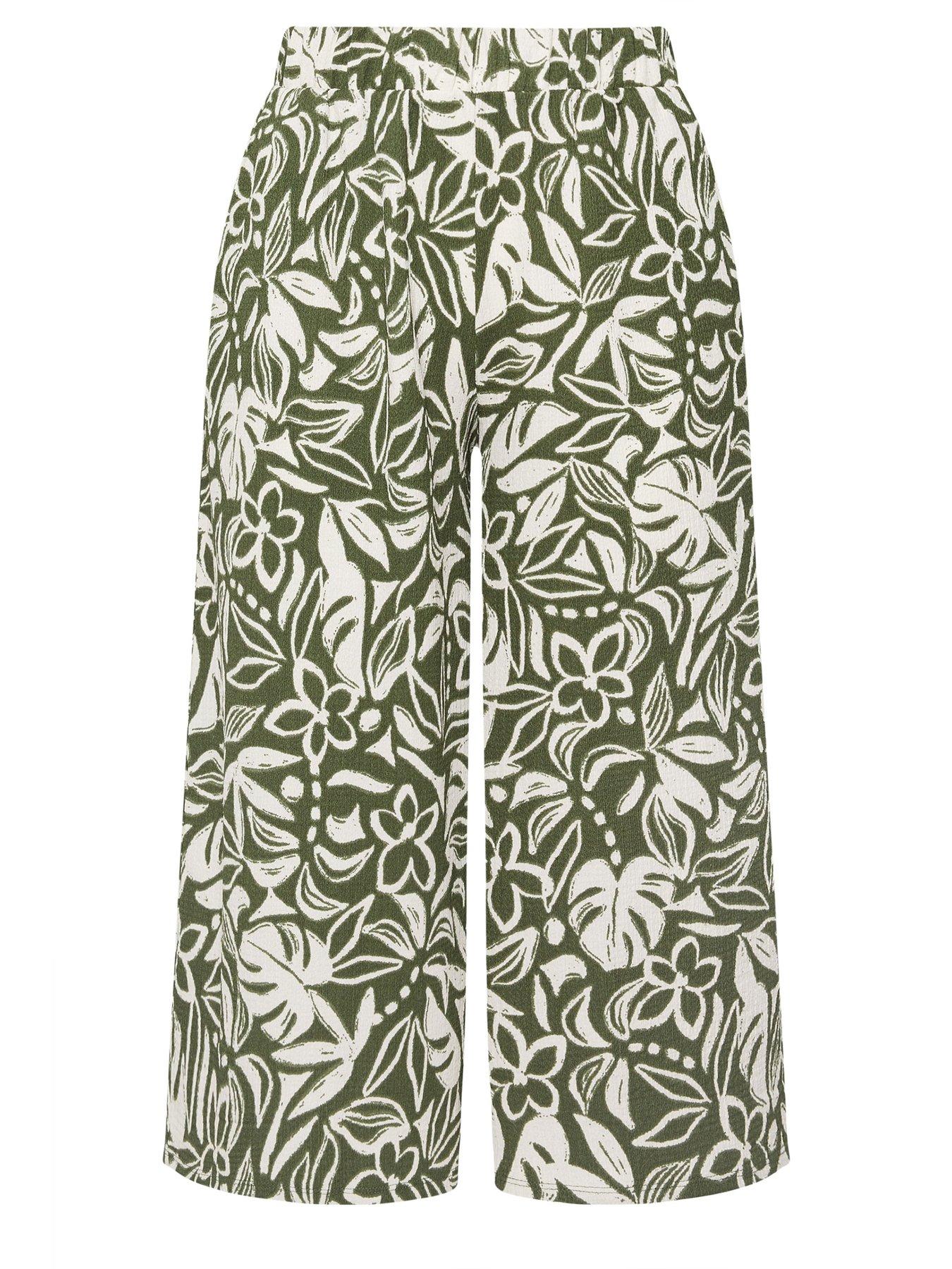 Image 5 of 5 of Yours Curve Leaf Print Jersey Culotte - Green